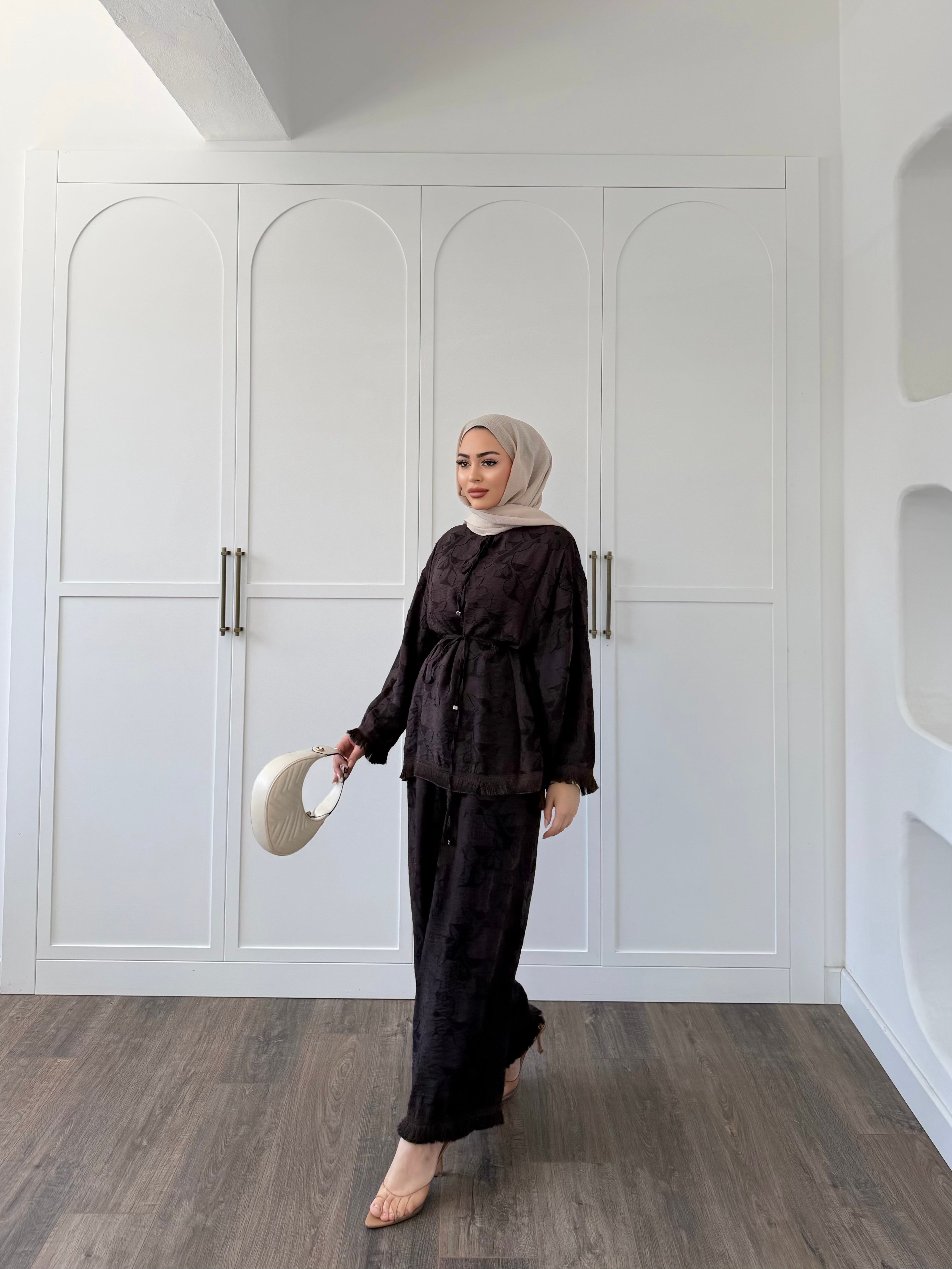 İzabel Takım - Kahve