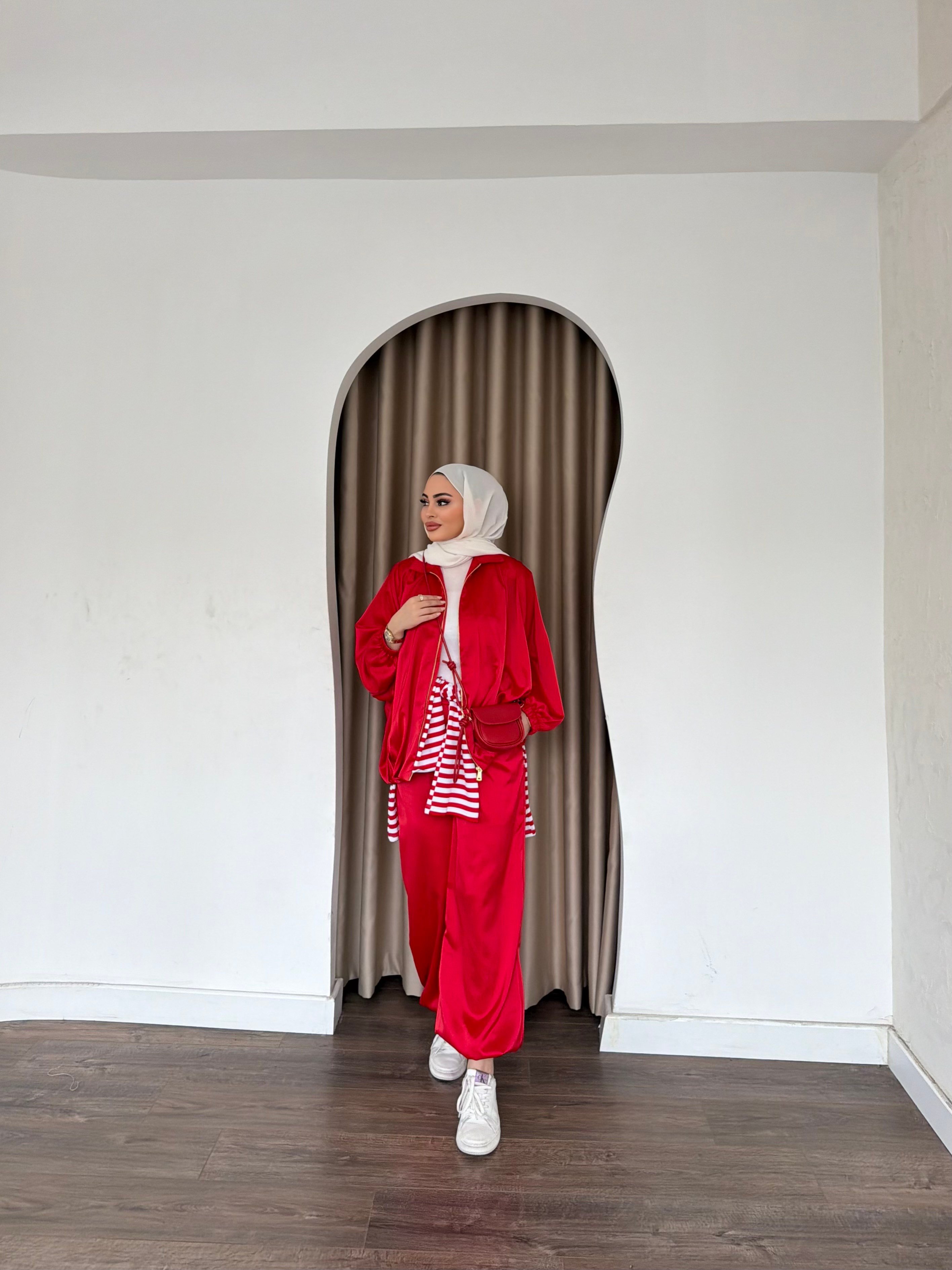 Jarsi Saten Takım - Kırmızı