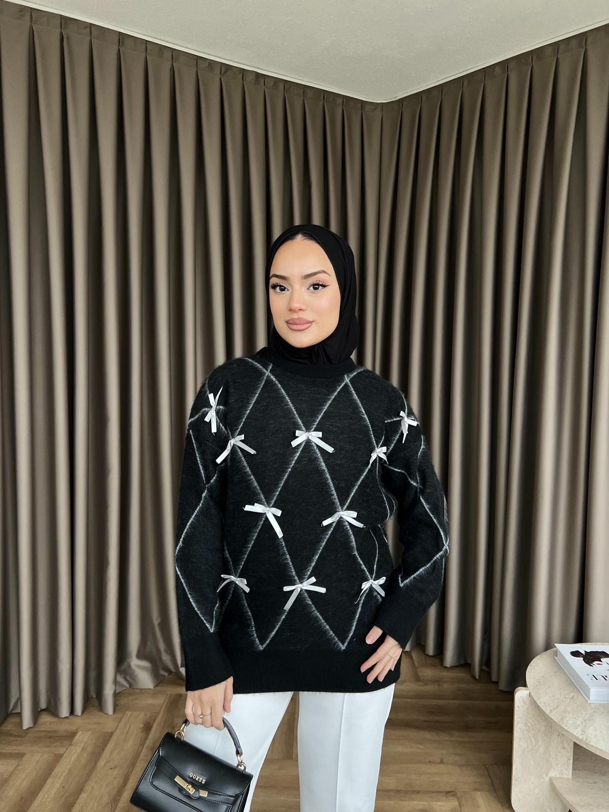 Kelebek Kazak - Siyah