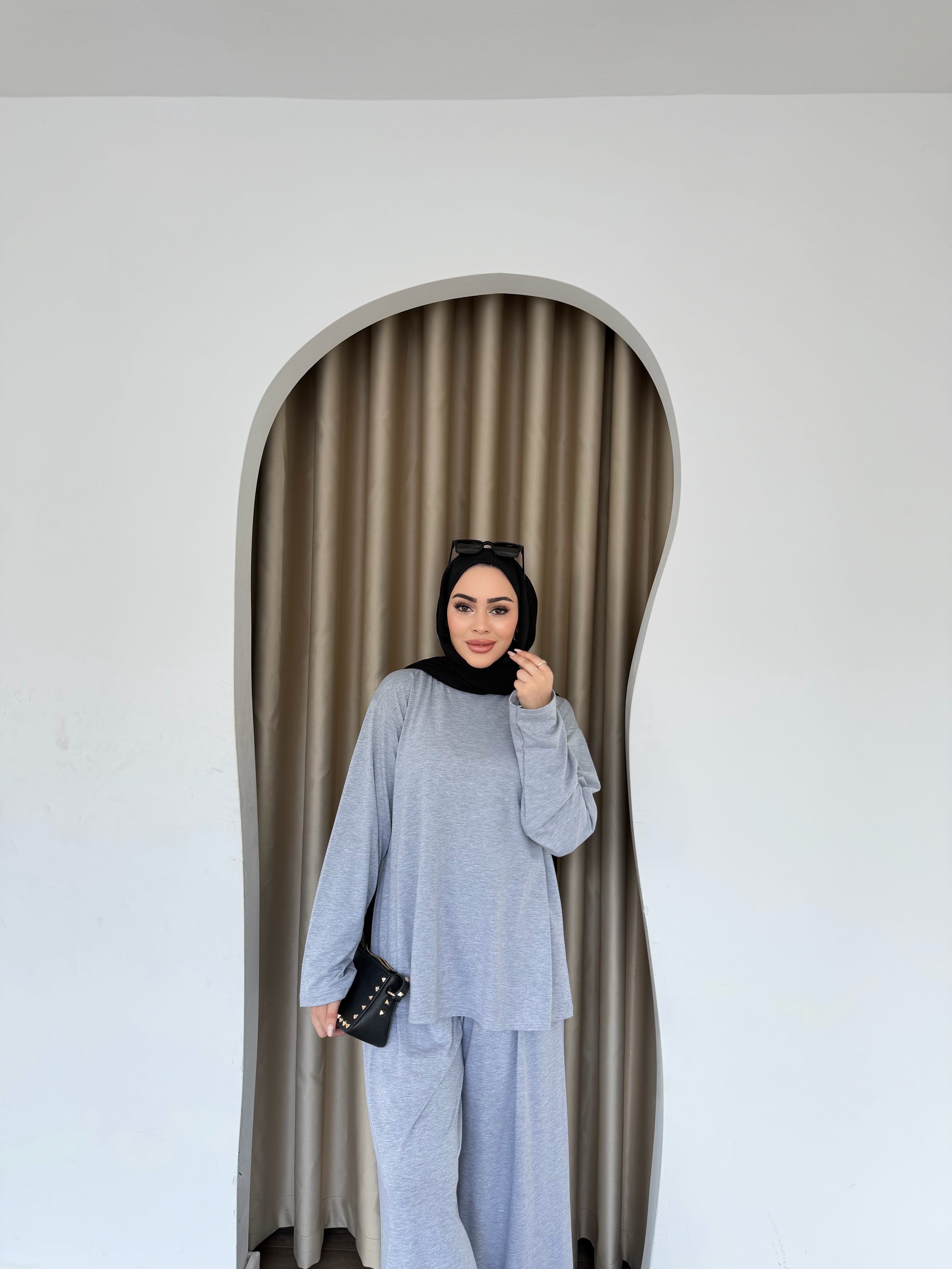Kübra Takım - Gri