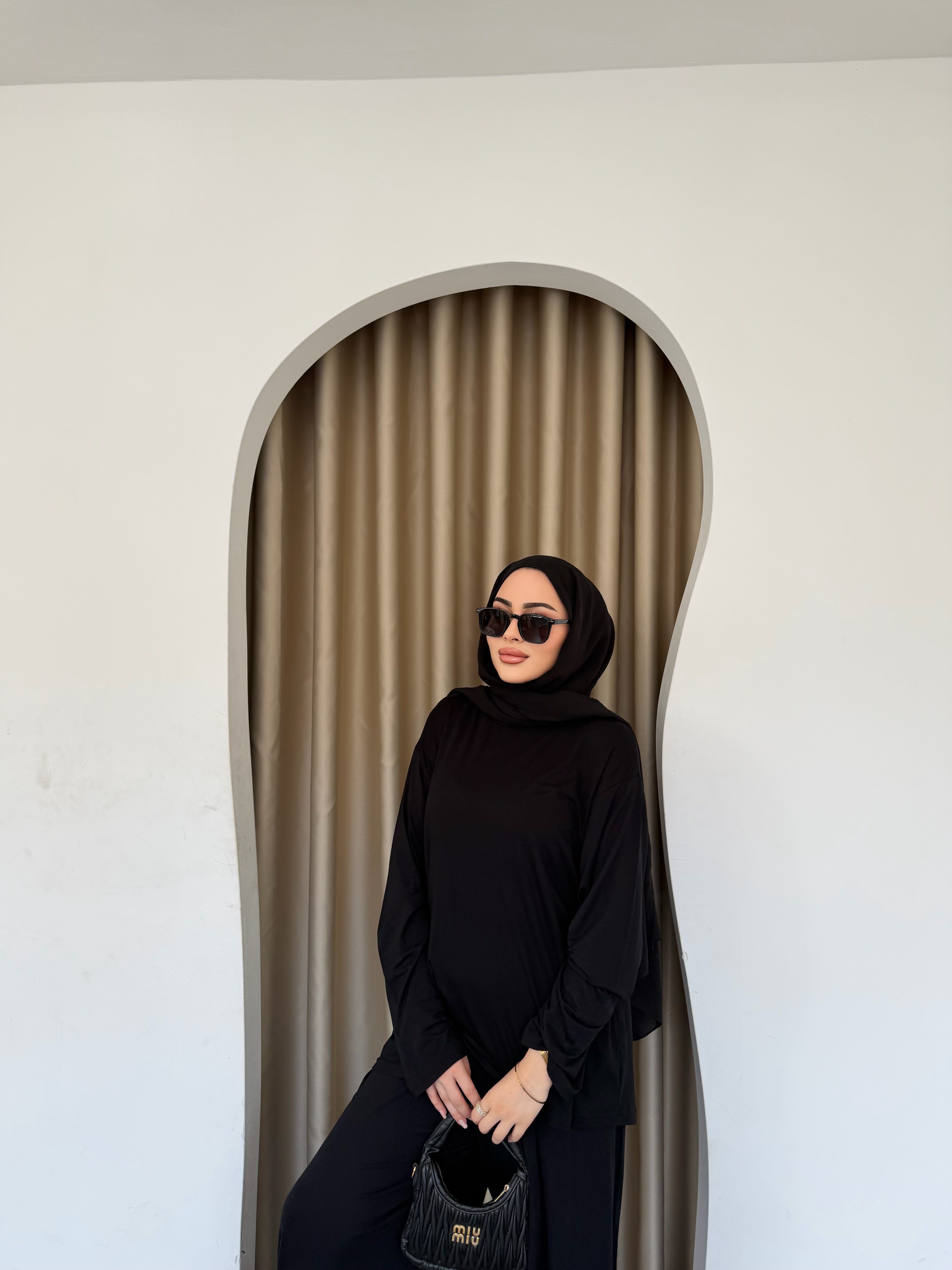 Kübra Takım - Siyah