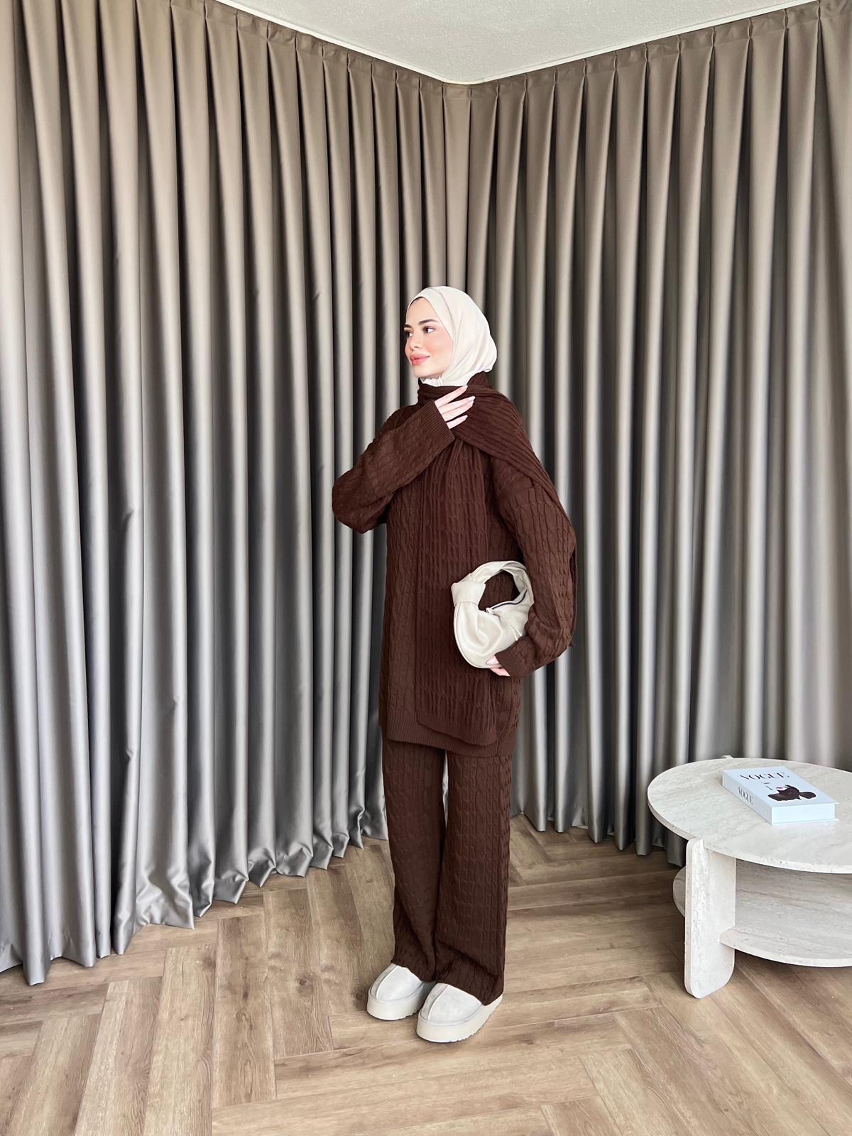Lale Atkılı Triko Takım Kahve 