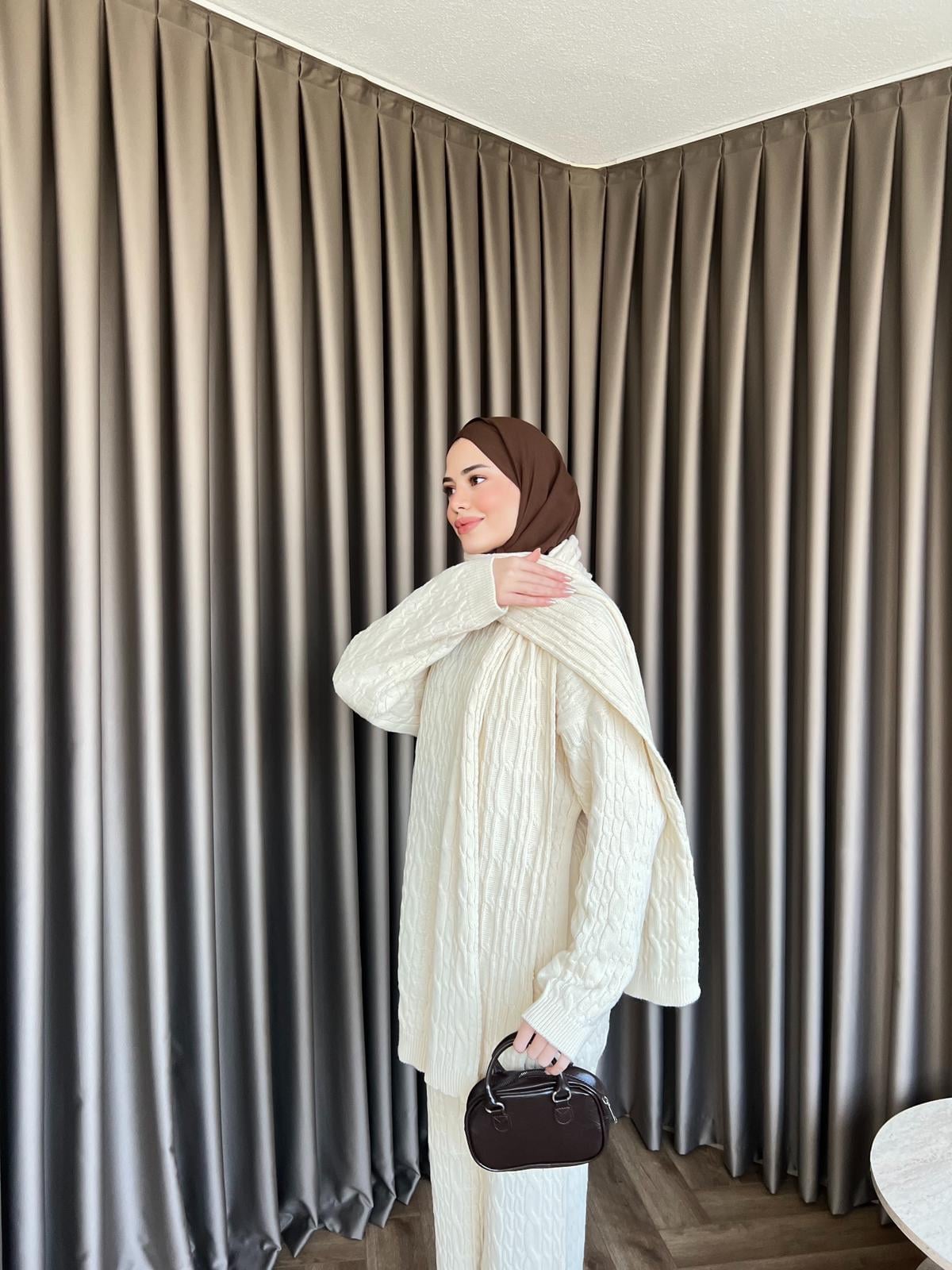 Lale Atkılı Triko Takım Krem