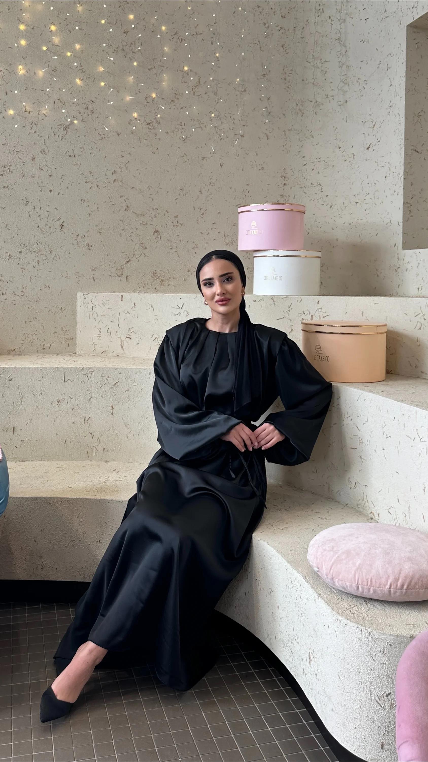 Lily Saten Elbise Siyah