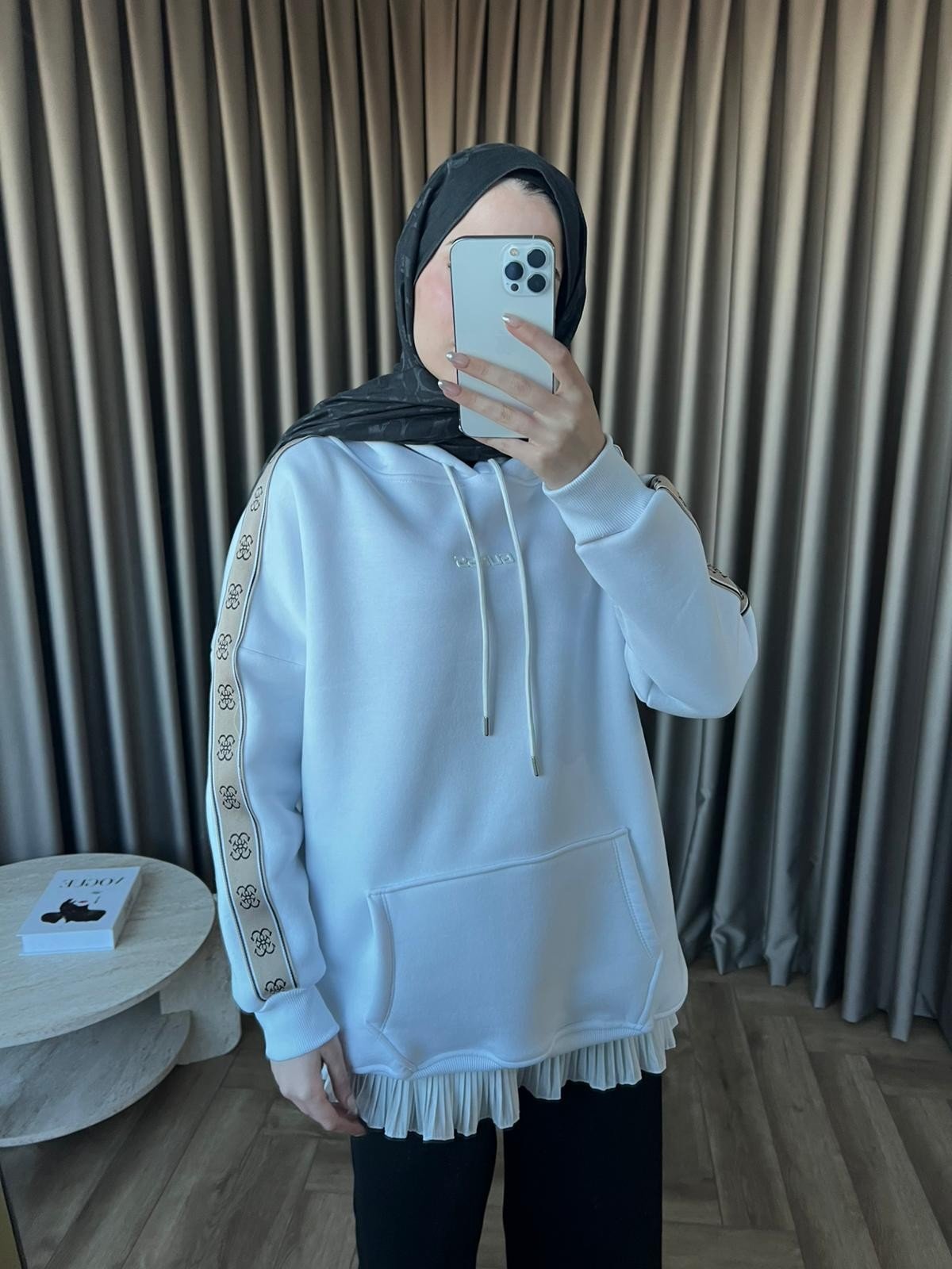 Muadil Cepli Sweat - Beyaz