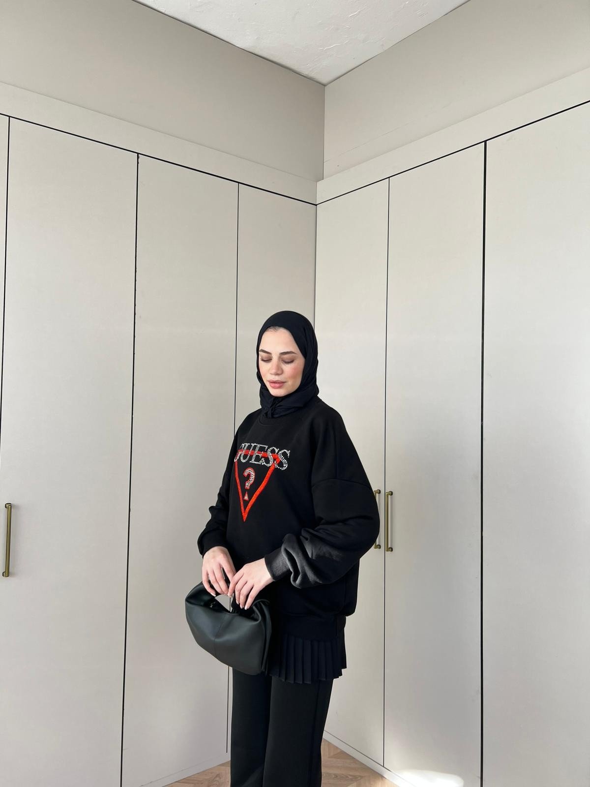 Muadil ? Kırmızı Detaylı Sweat - Siyah