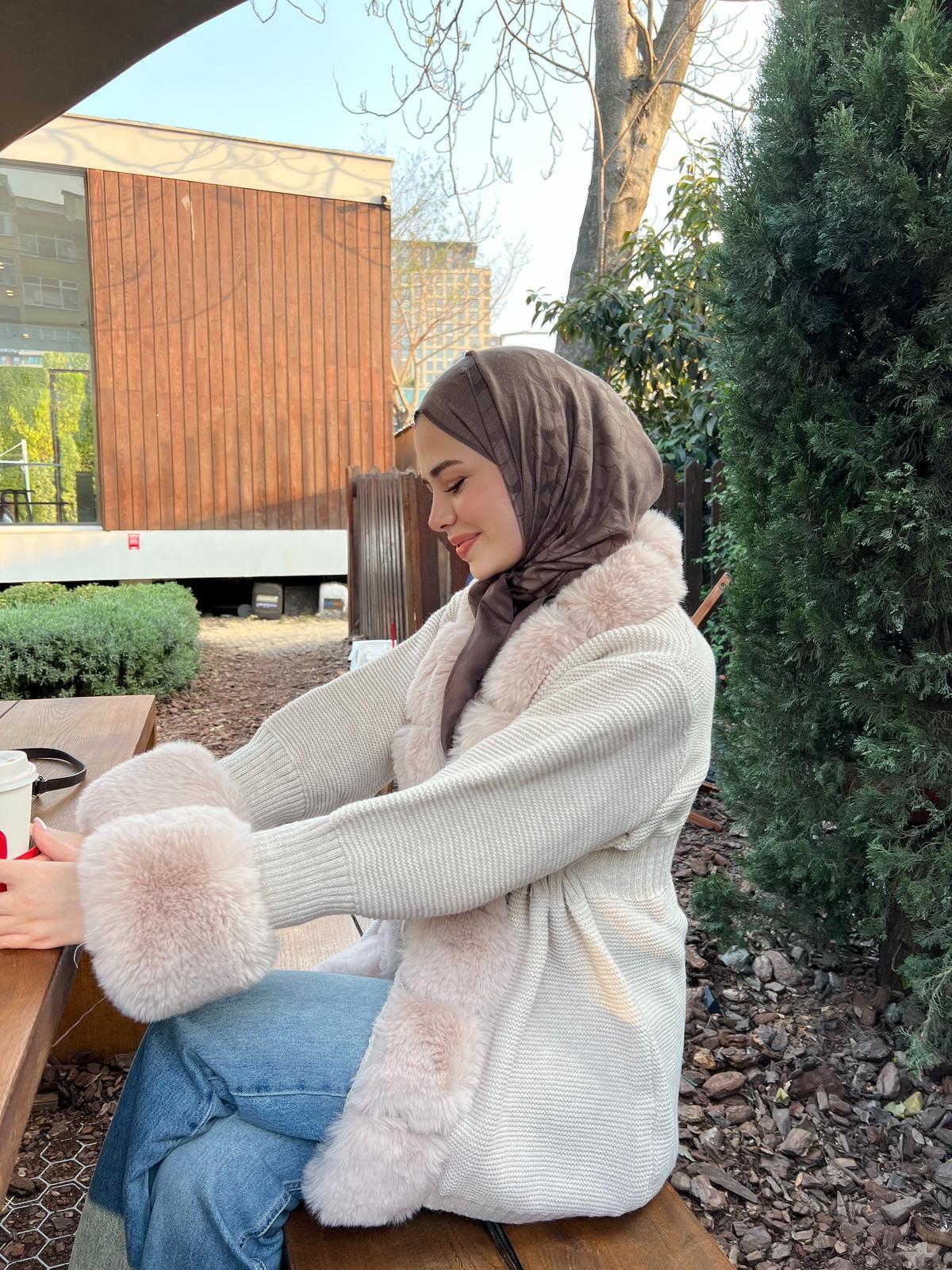 Pera Kürk Detaylı Hırka - Krem