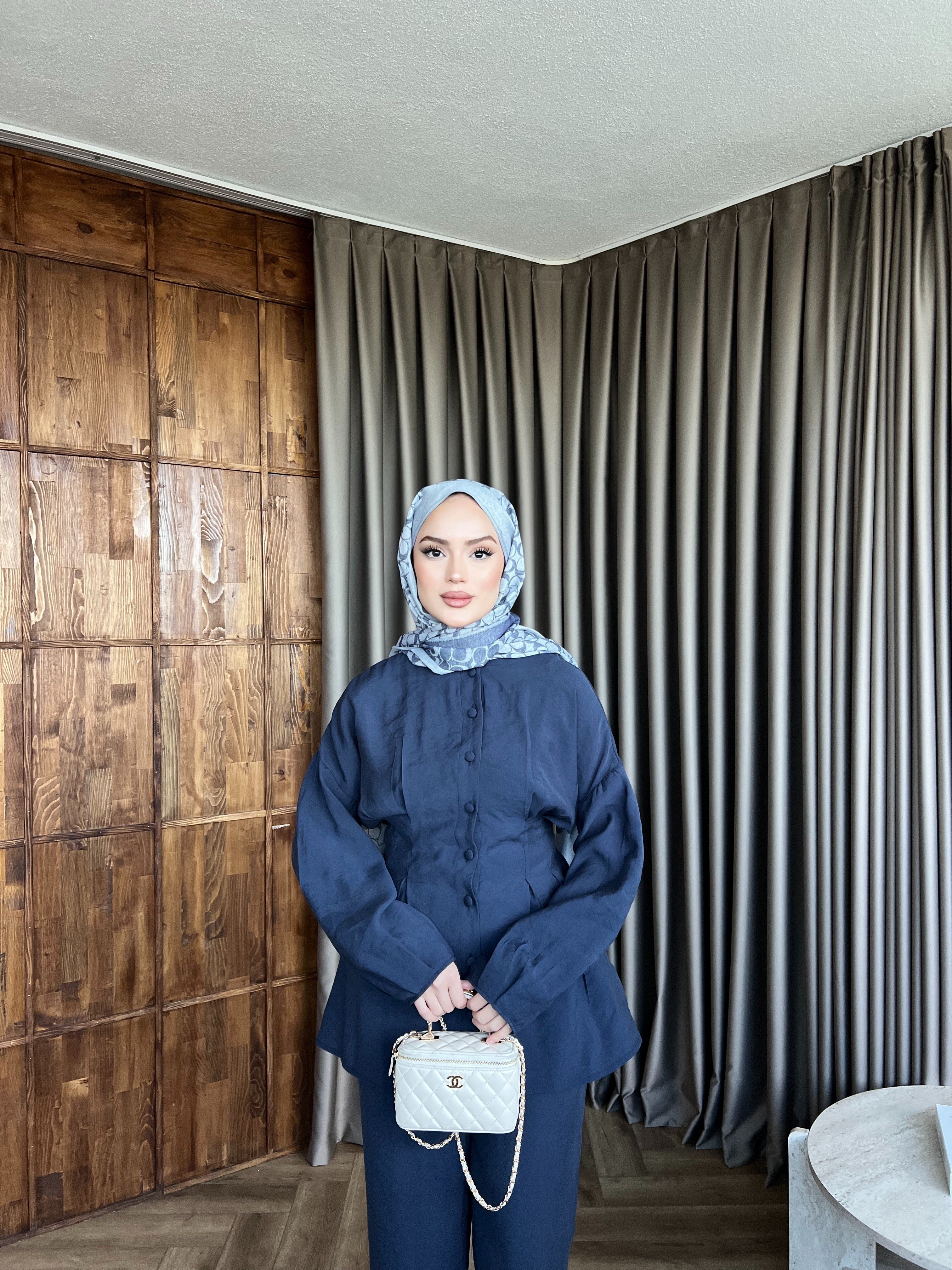 Rams Düğmeli Takım - Laci