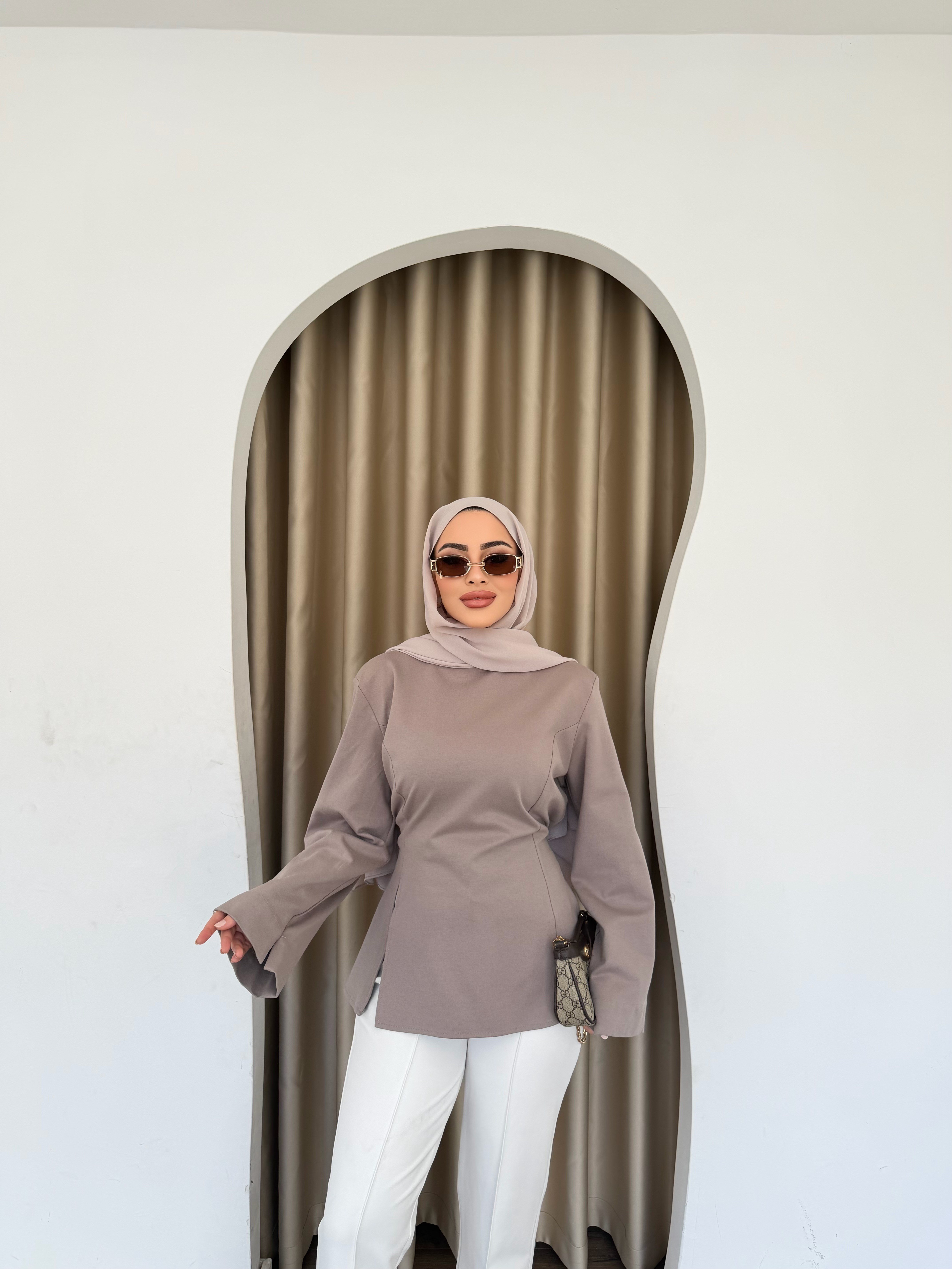 Sena Belden Oturtmalı Bluz - Vizon