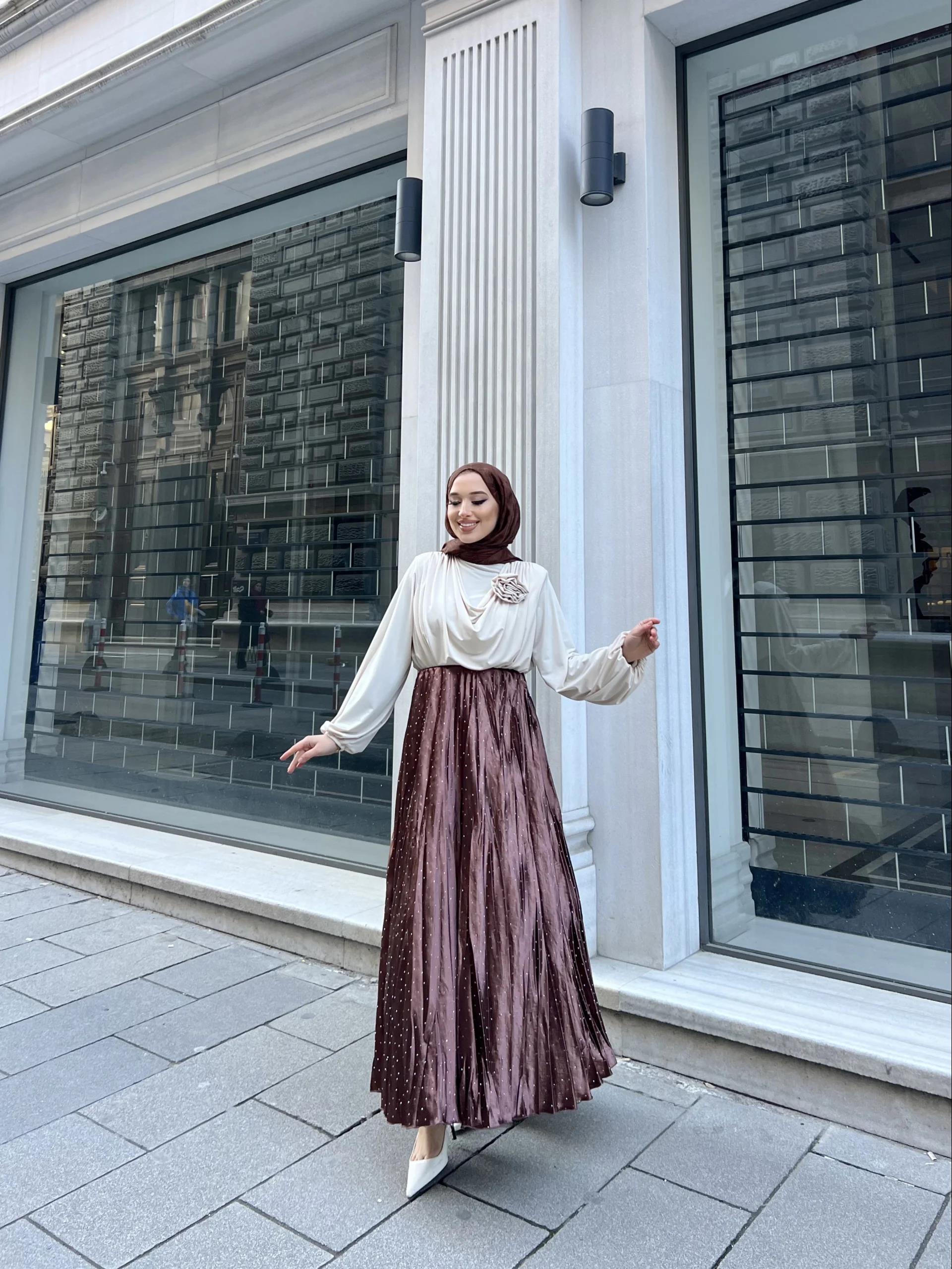 Taşlı Saten Etek - Kahve
