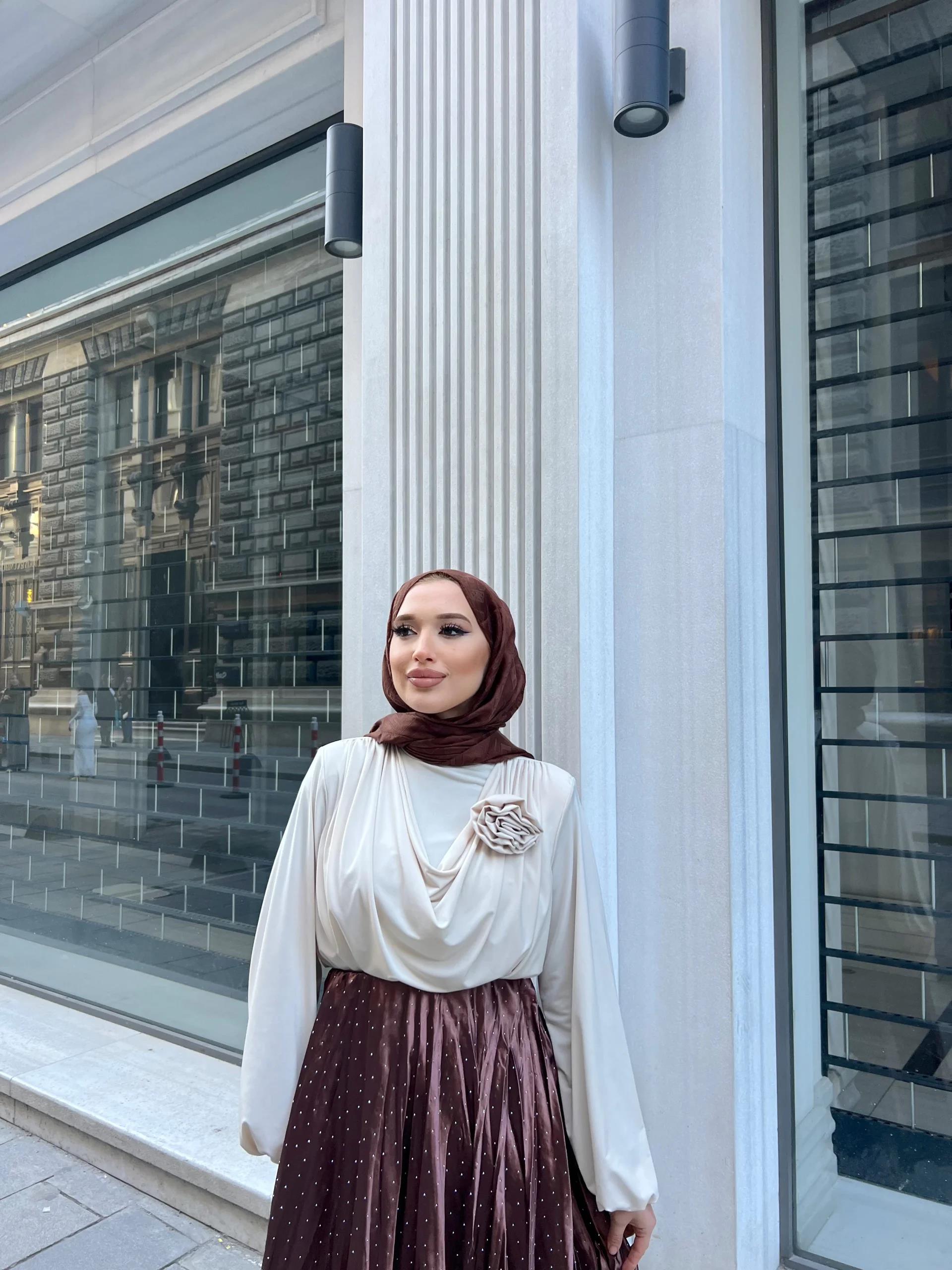 Taşlı Saten Etek - Kahve