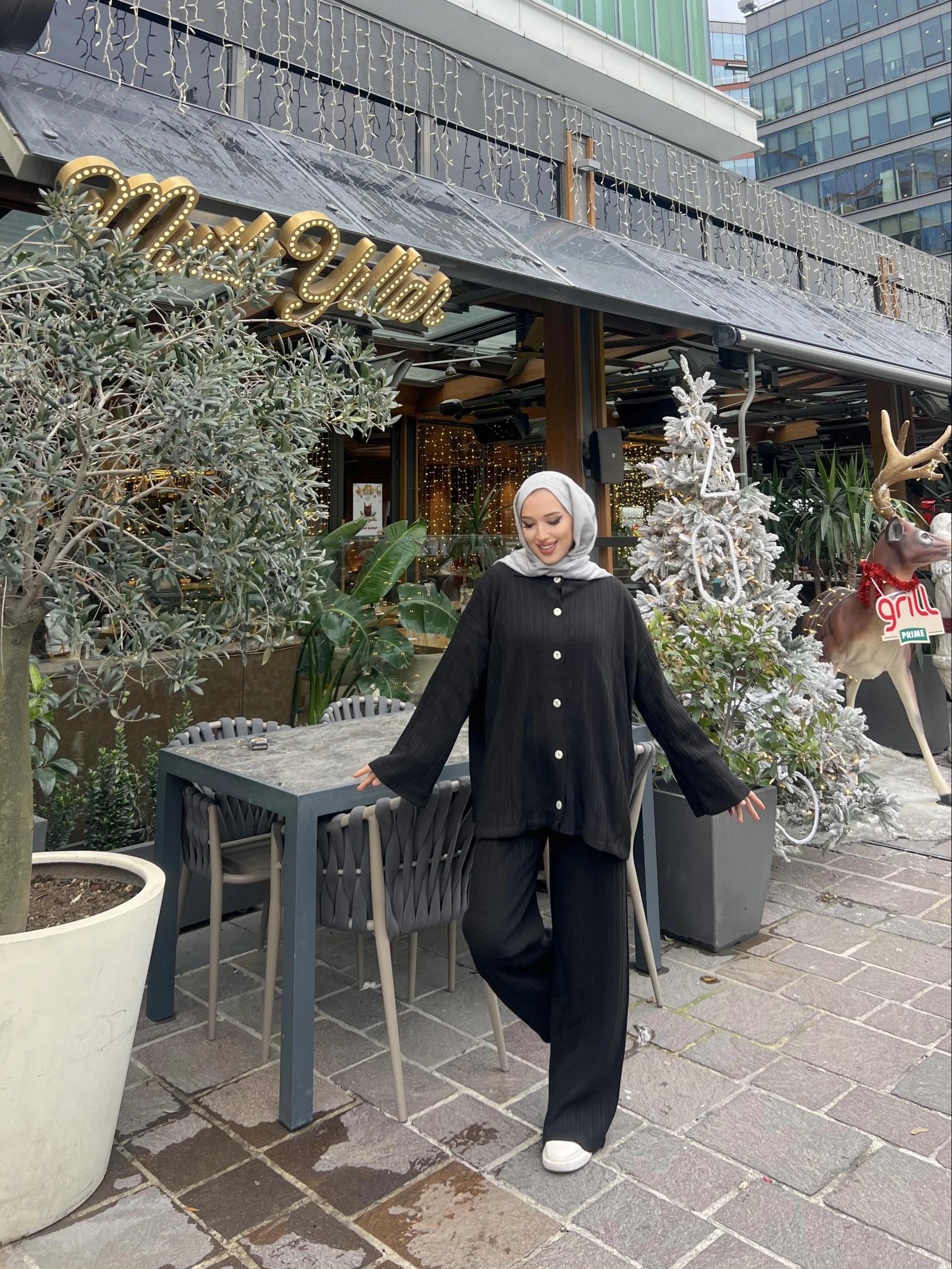 Zeyn Düğmeli Triko Takım Siyah