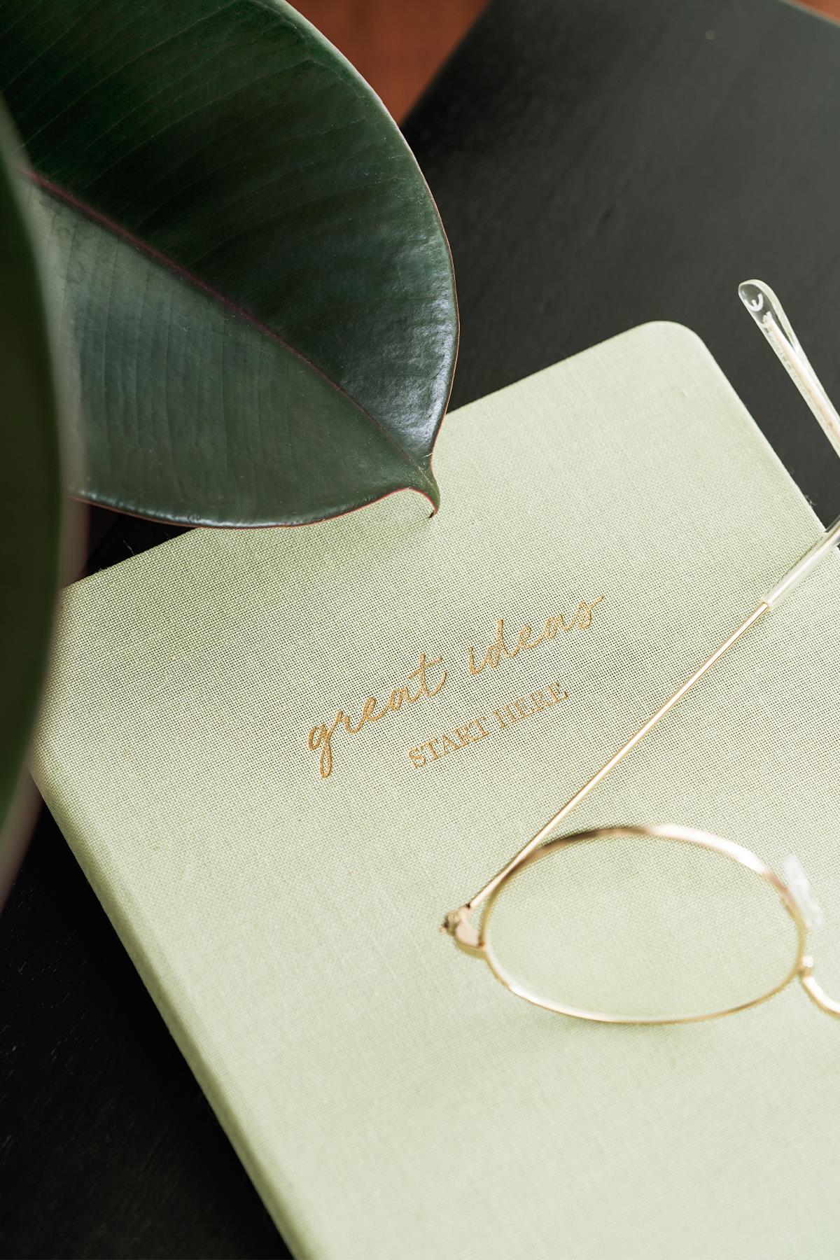 Matt Notebook 14x20 Sert Kapak Defter Düz,Çizgisiz Yeşil