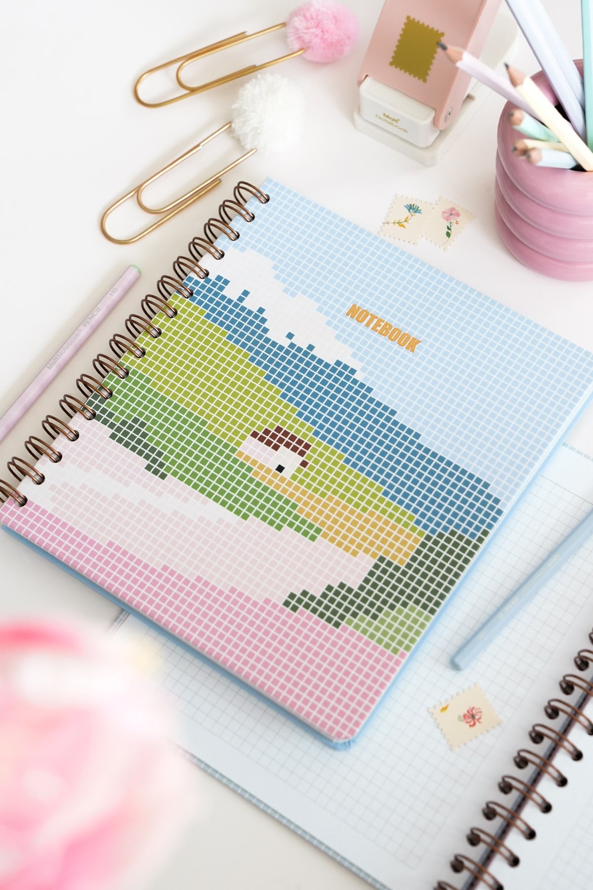 Matt Notebook 19x21 cm Kare Lastikli Spiralli Sert Kapak Not Defteri Kareli