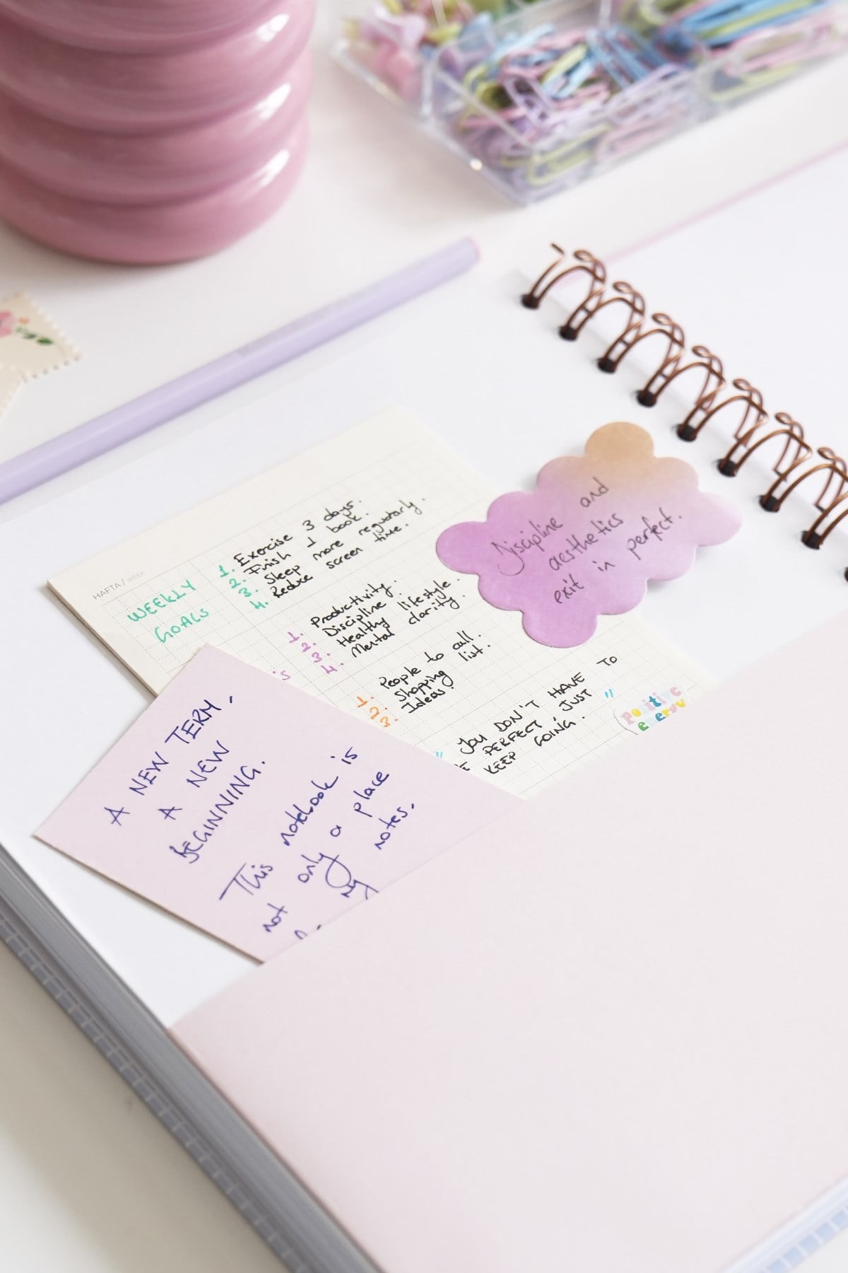 Matt Notebook 19x21 cm Kare Lastikli Spiralli Sert Kapak Not Defteri Kareli