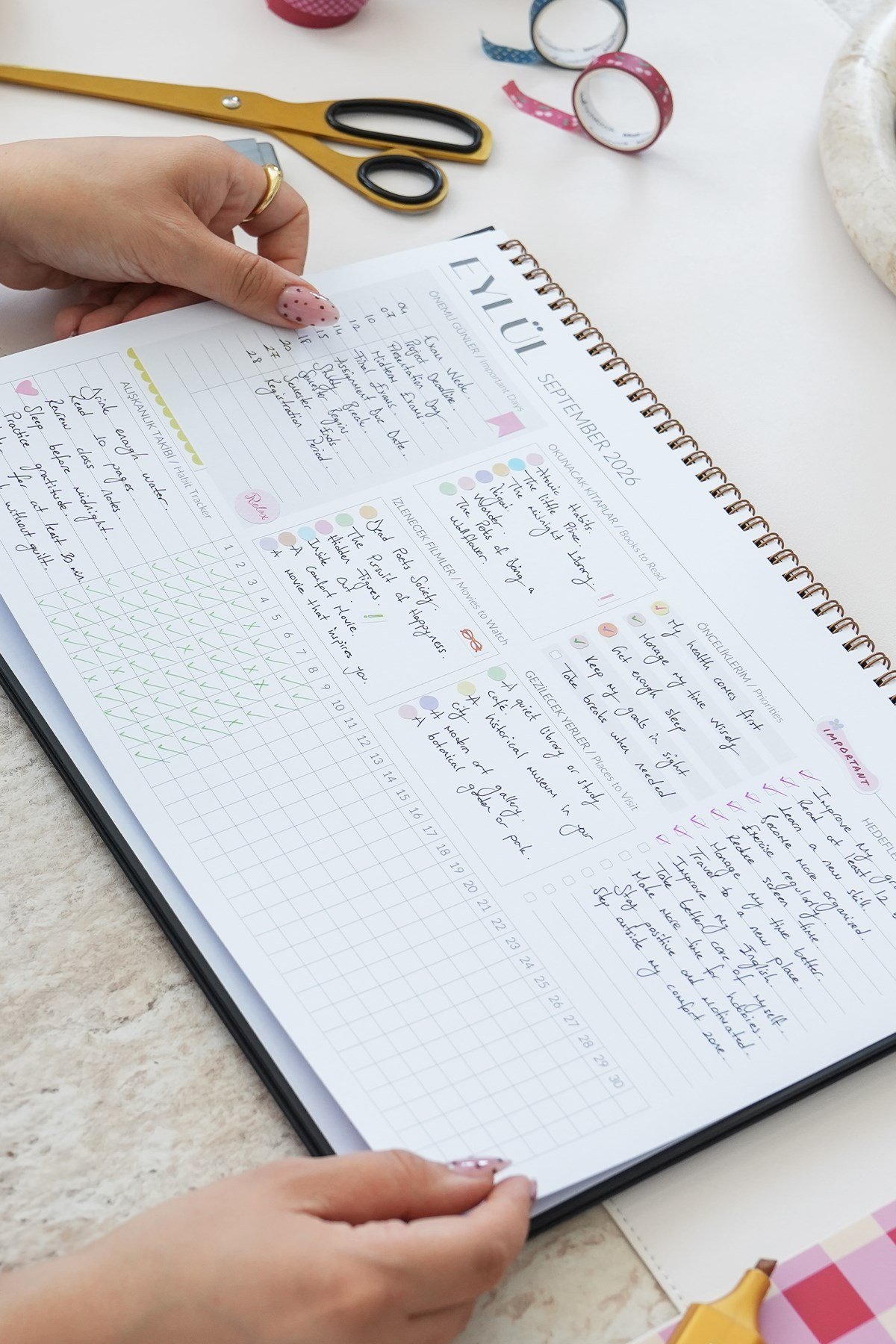 Matt Notebook 2026-2027 16 Aylık Akademik Masaüstü Planlayıcı Takvim 25x35 cm - Siyah