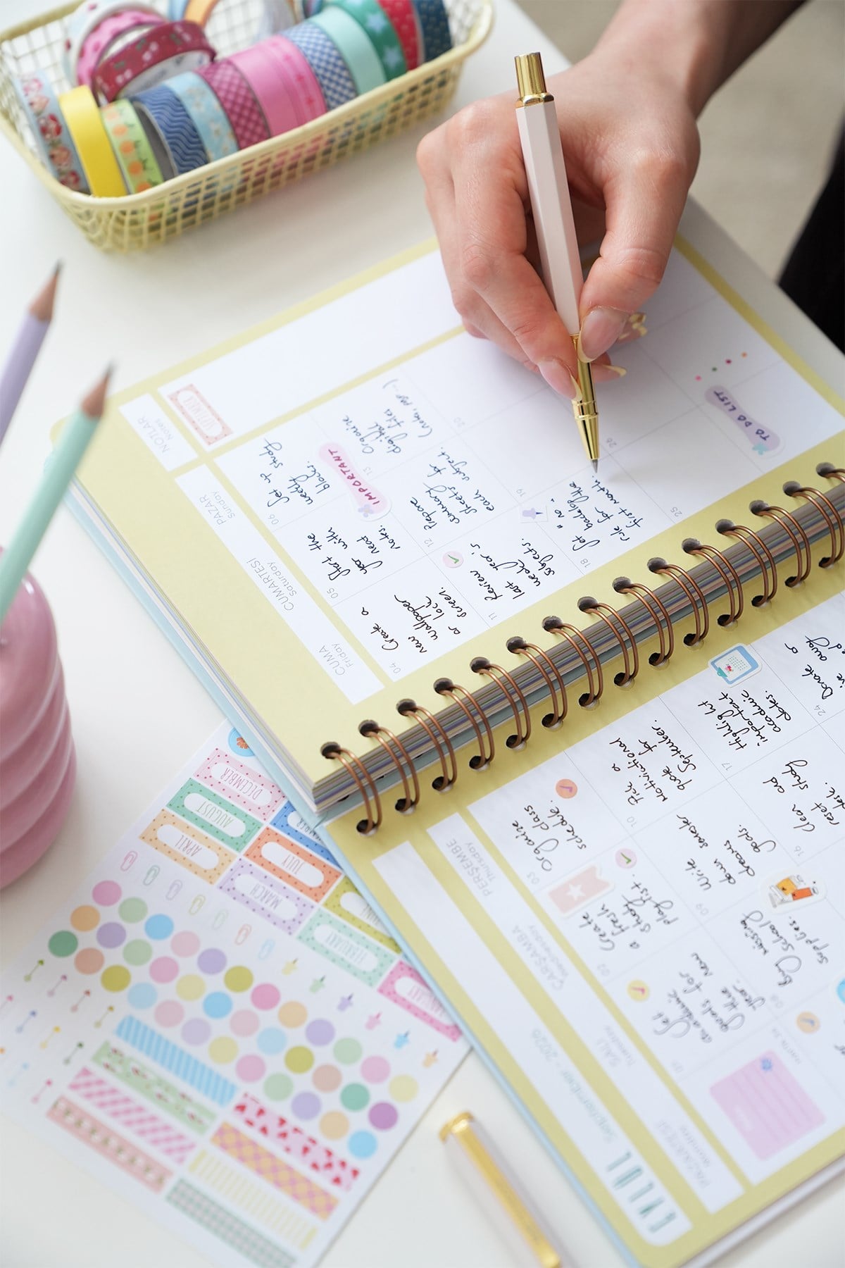 Matt Notebook 2026-2027 A5 Akademik Ajanda Spiralli 15x21 cm - 16 Aylık - Motivasyon Sayfalı Manzara