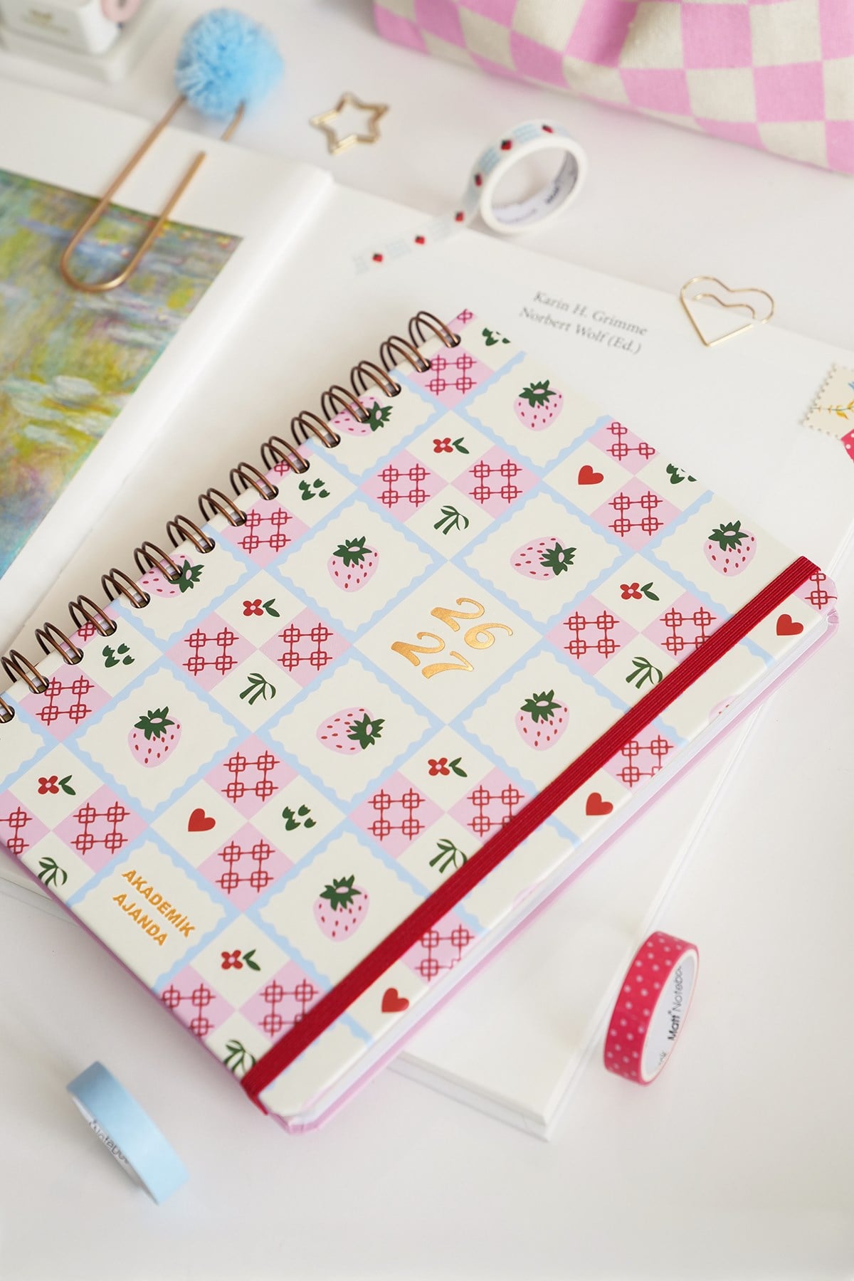 Matt Notebook 2026-2027 A5 Akademik Ajanda Spiralli 15x21 cm - 16 Aylık - Motivasyon Sayfalı Çilek