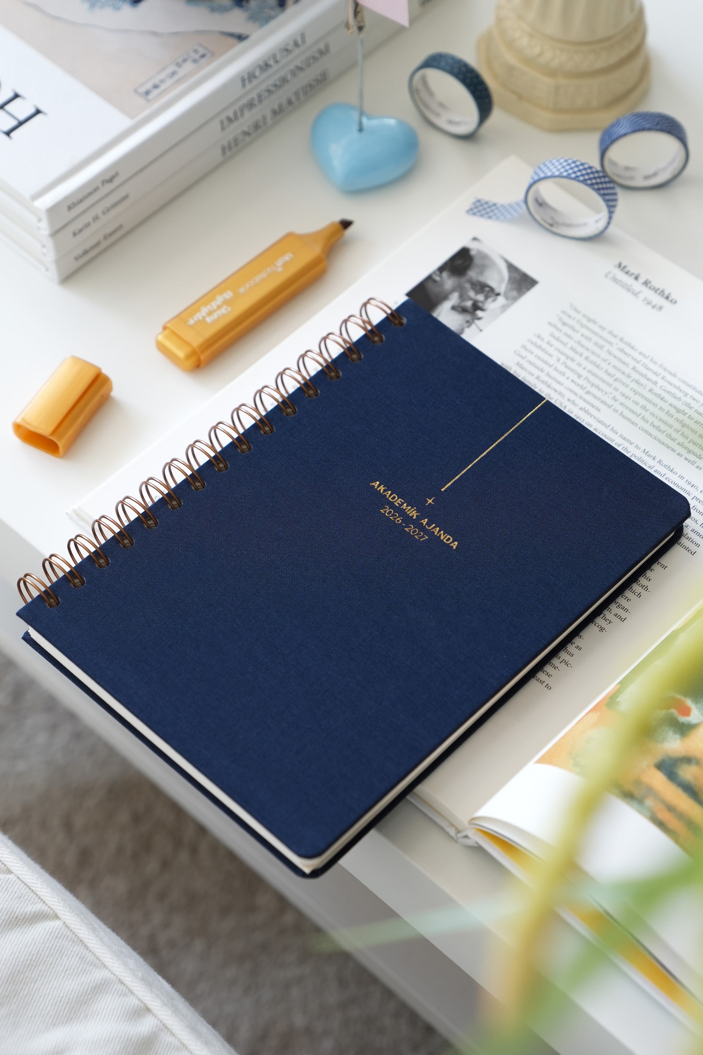 Matt Notebook 2026-2027 A5 Keten Akademik Ajanda Spiralli 15x21 cm - 17 Aylık Lacivert