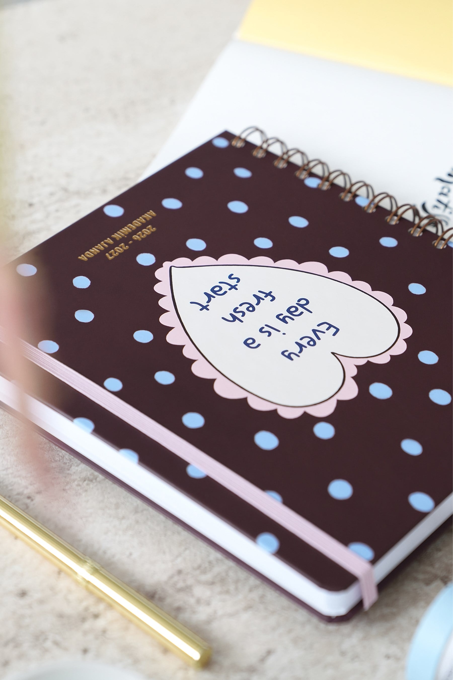 Matt Notebook 2026-2027 Akademik Kare Ajanda Spiralli - 17 Aylık Kalp