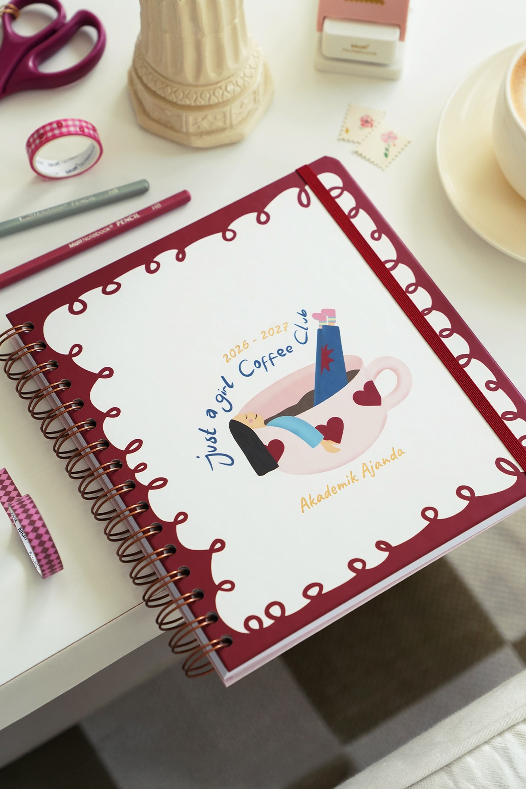 Matt Notebook 2026-2027 Akademik Kare Ajanda Spiralli - 17 Aylık