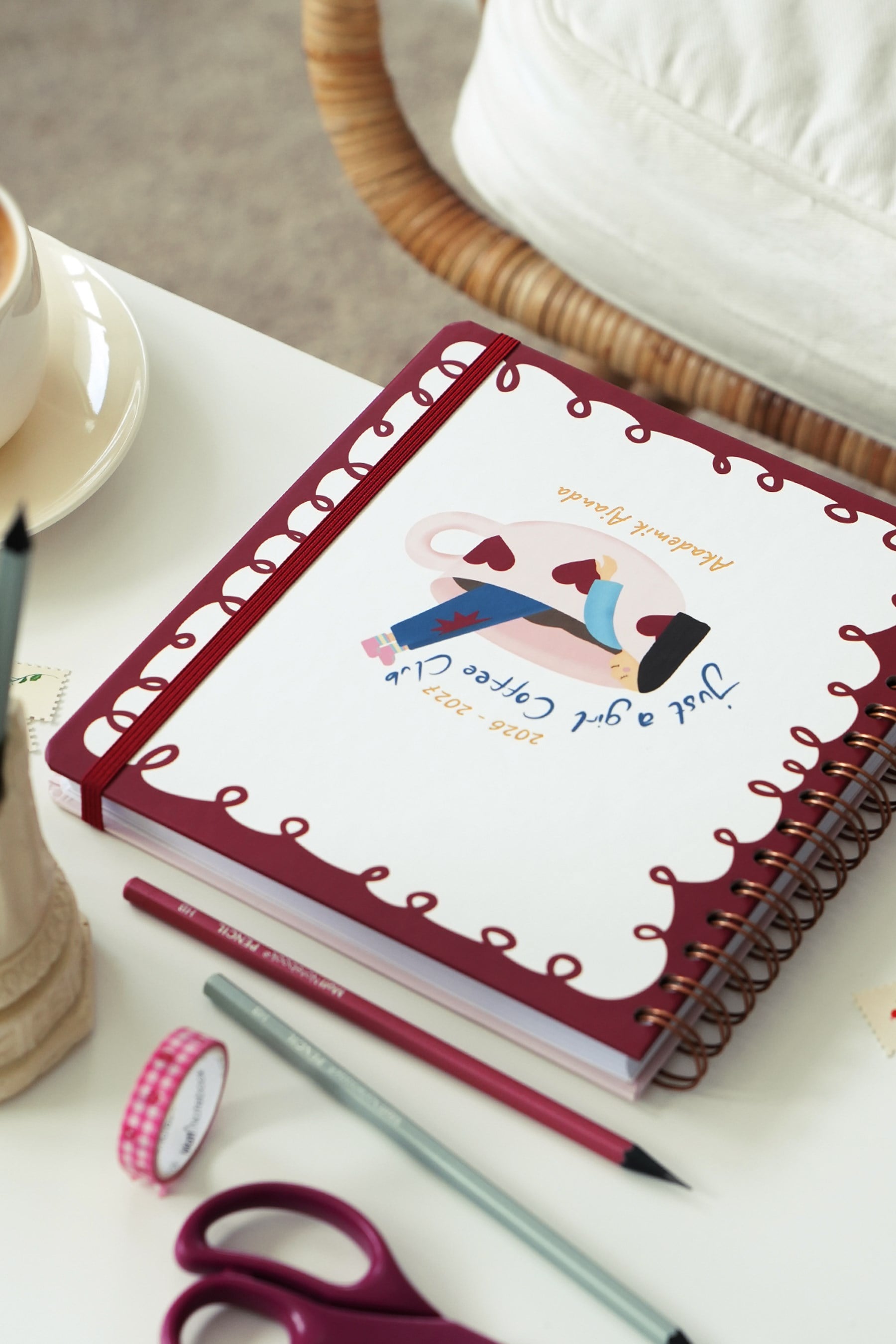 Matt Notebook 2026-2027 Akademik Kare Ajanda Spiralli - 17 Aylık