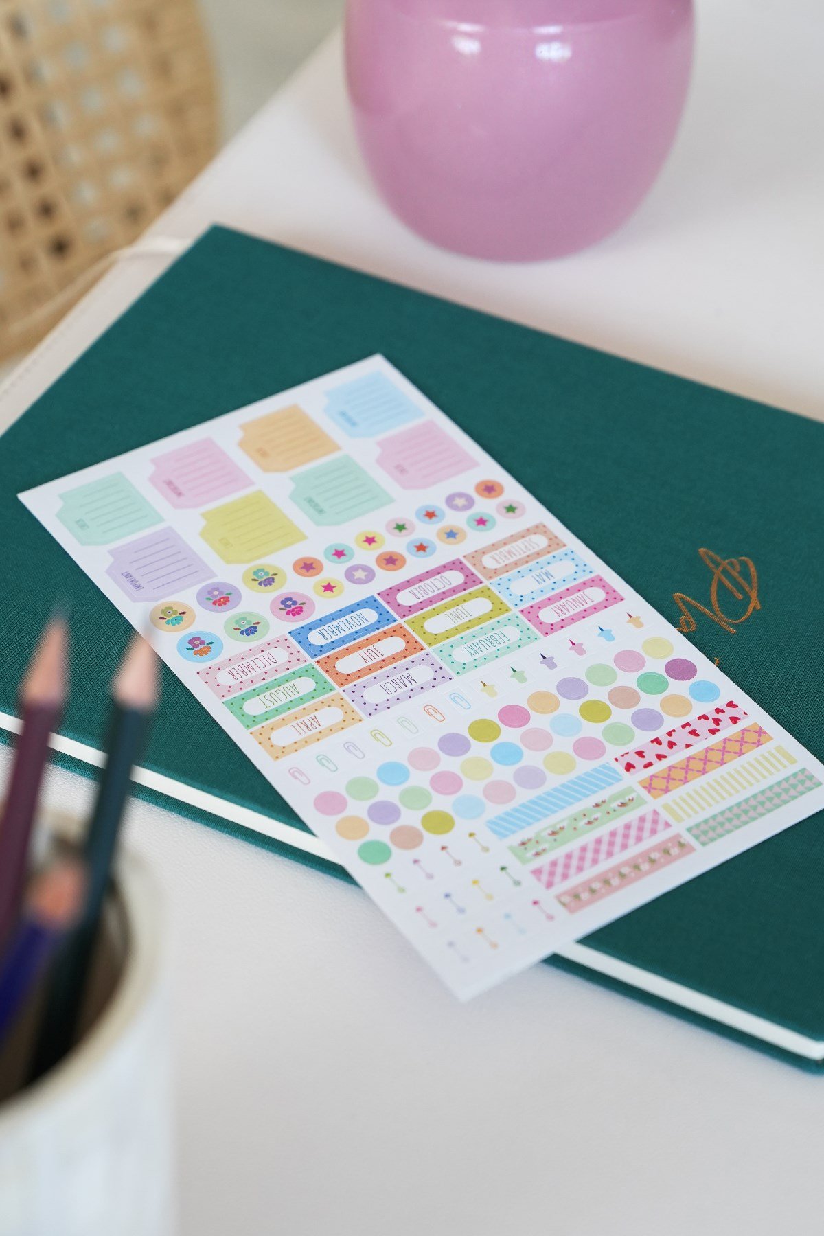 Matt Notebook 2027 Yılı 20x27 cm Keten Haftalık Planlayıcı Ajanda Koyu Yeşil