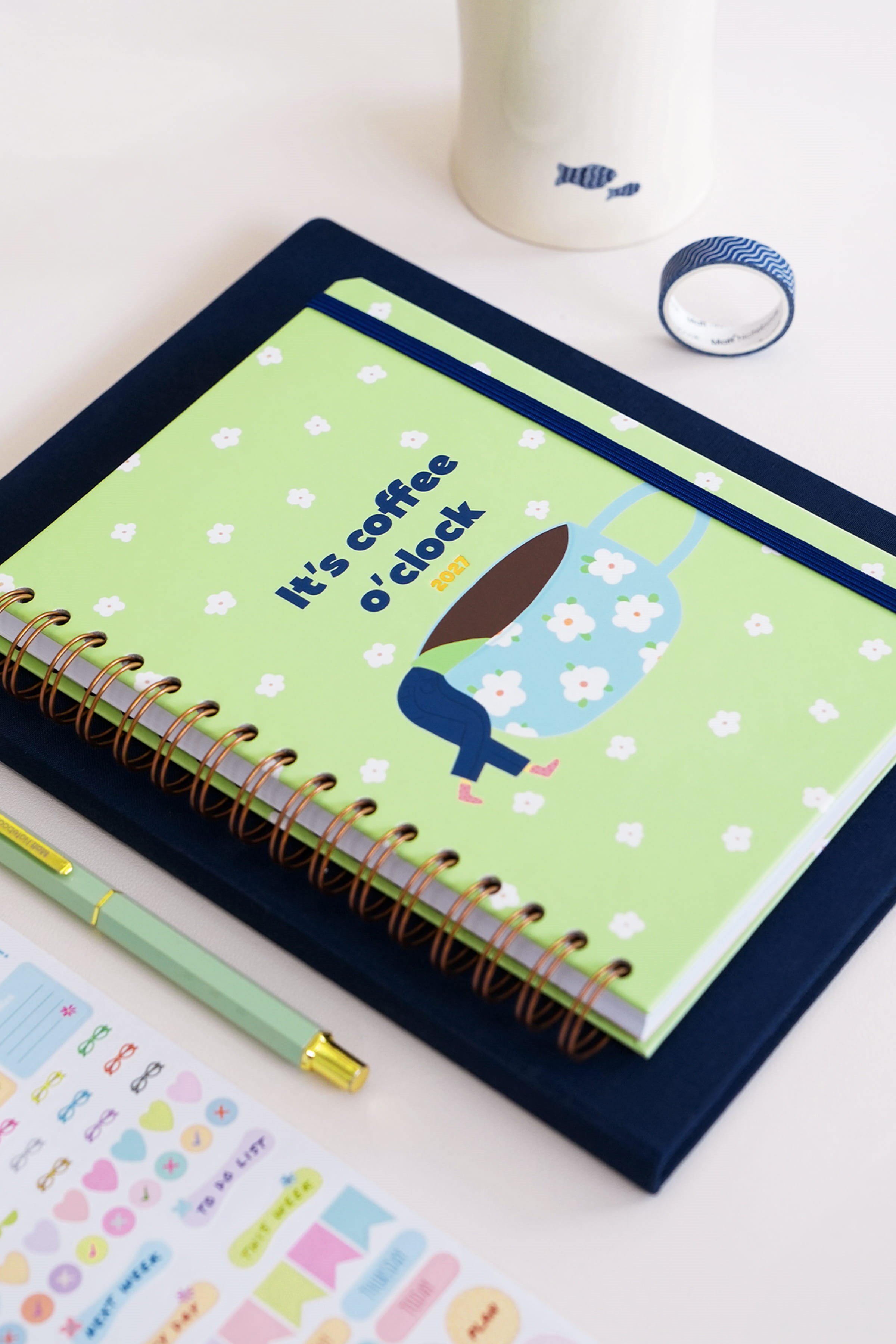 Matt Notebook 2027 Yılı A5 Ajanda Spiralli 15x21 cm - 12 Aylık Çiçekler