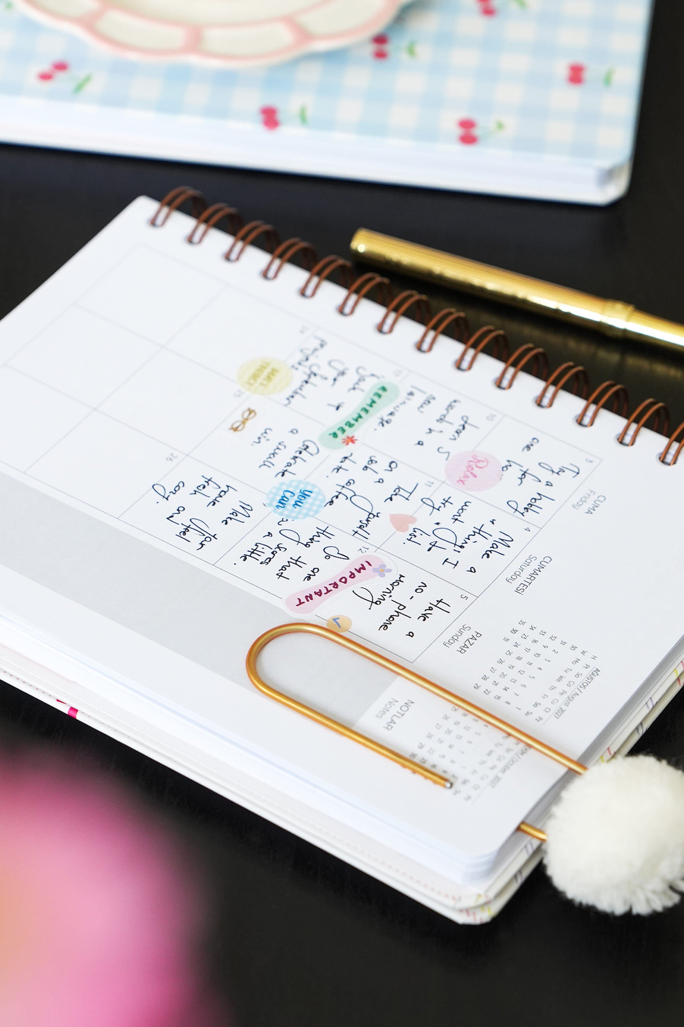 Matt Notebook 2027 Yılı A5 Ajanda Spiralli 15x21 cm - 12 Aylık Kiraz