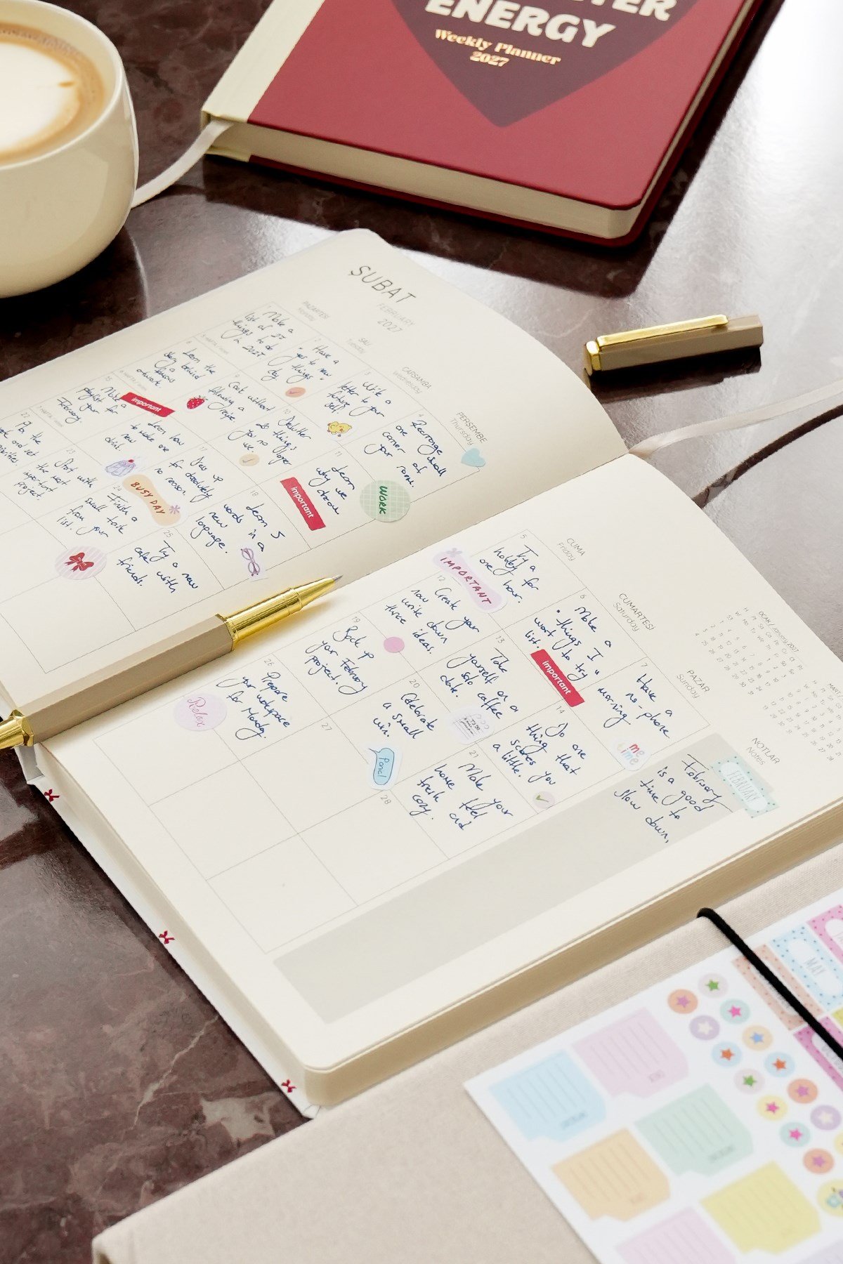 Matt Notebook 2027 Yılı A5 Haftalık Ajanda 15x21 cm - 12 Aylık Kalp