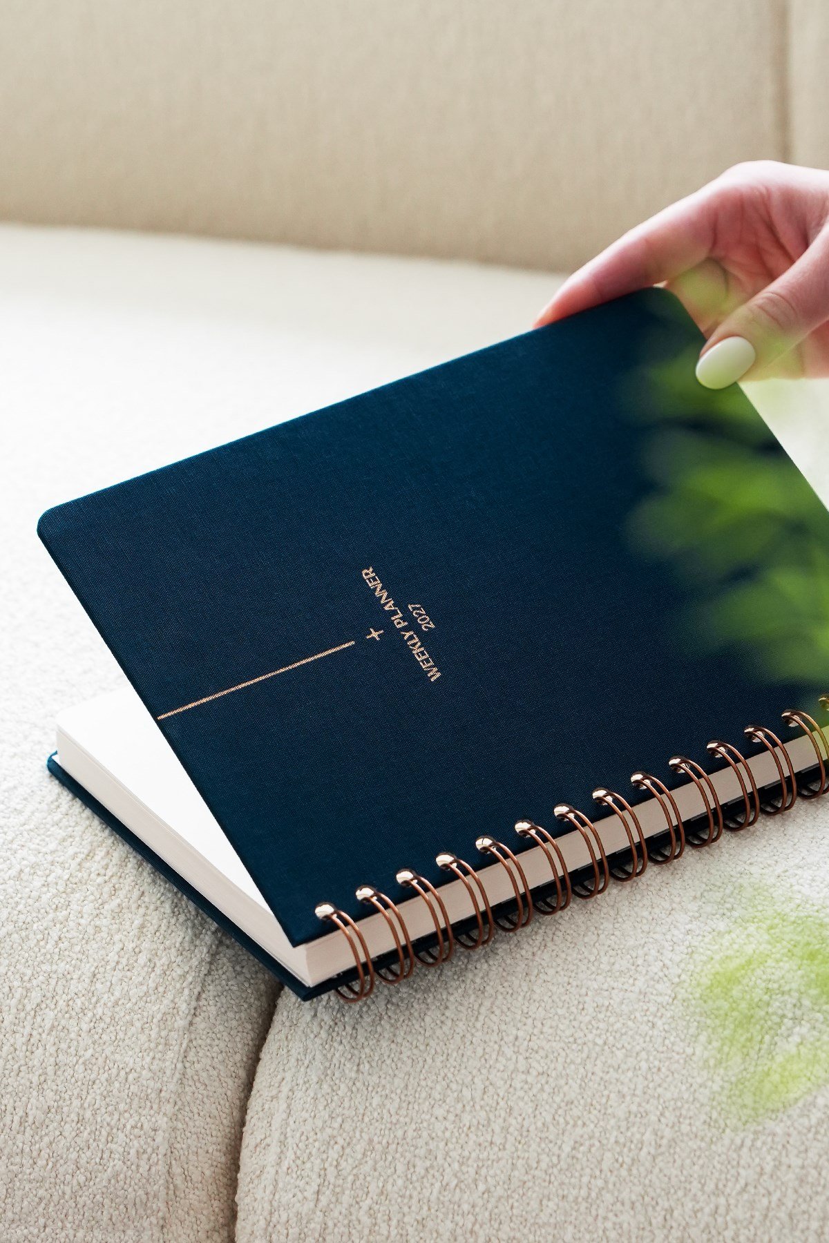 Matt Notebook 2027 Yılı A5 Keten Ajanda Spiralli 15x21 cm - 12 Aylık Lacivert