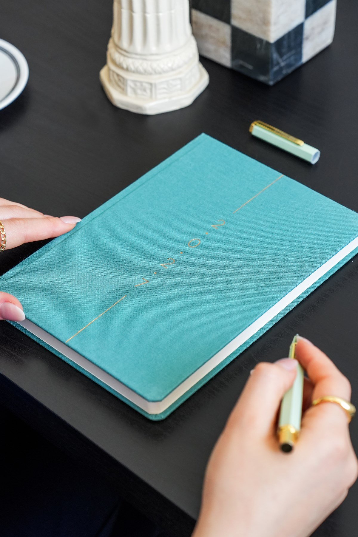Matt Notebook 2027 Yılı A5 Keten Haftalık Ajanda 15x21 cm - 12 Aylık Turkuaz