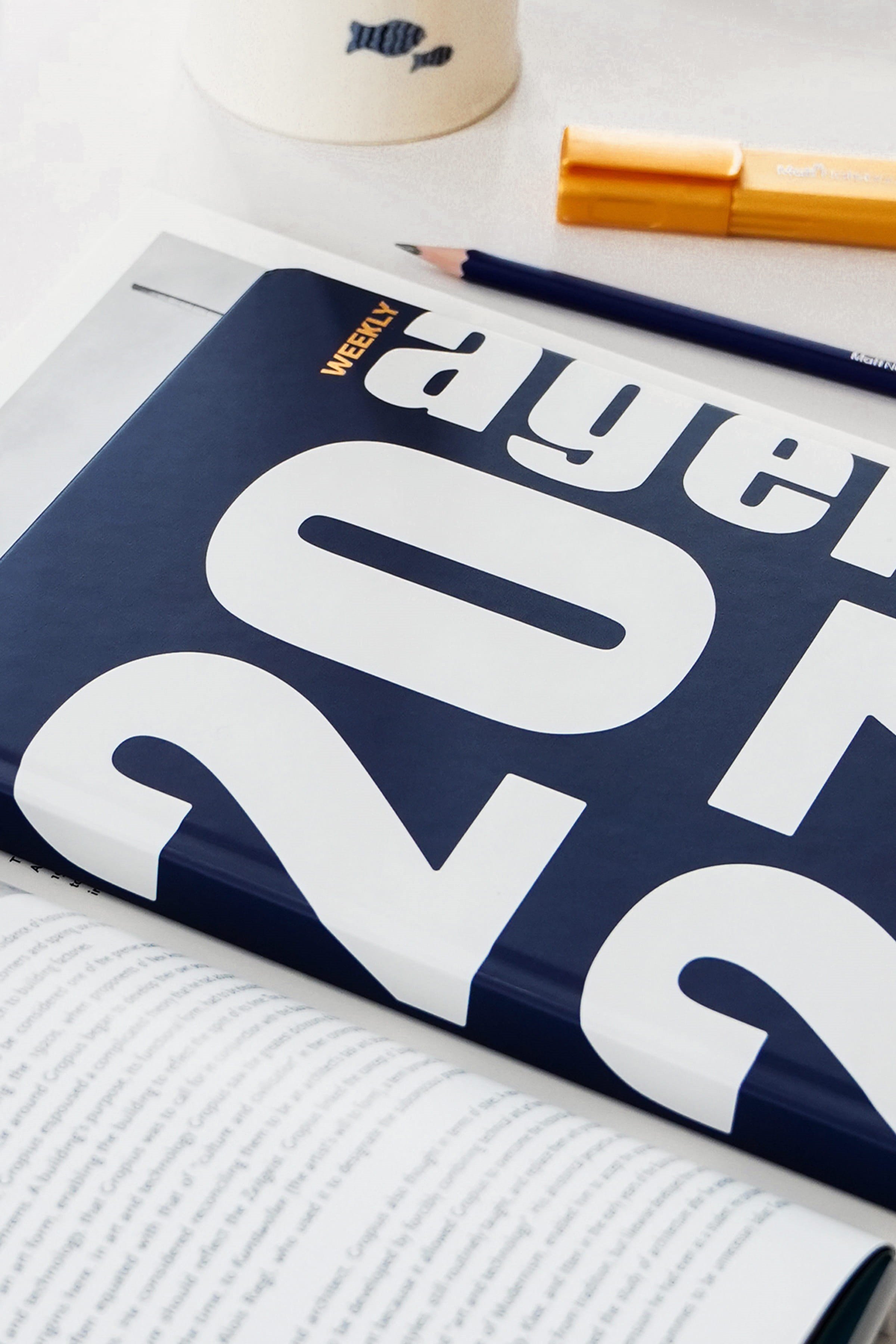 Matt Notebook 2027 Yılı B5 Haftalık Ajanda 17x24 cm - 12 Aylık Lacivert
