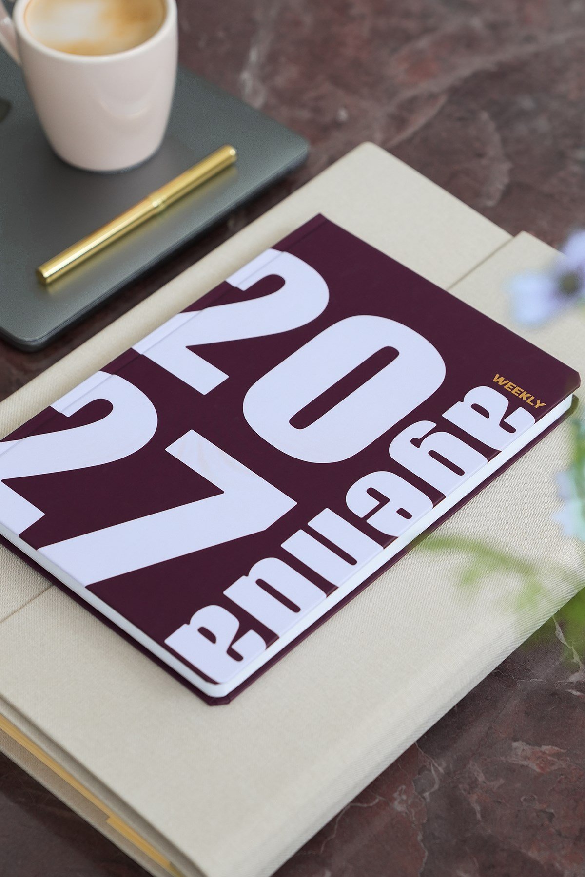 Matt Notebook 2027 Yılı B5 Haftalık Ajanda 17x24 cm - 12 Aylık Mürdüm