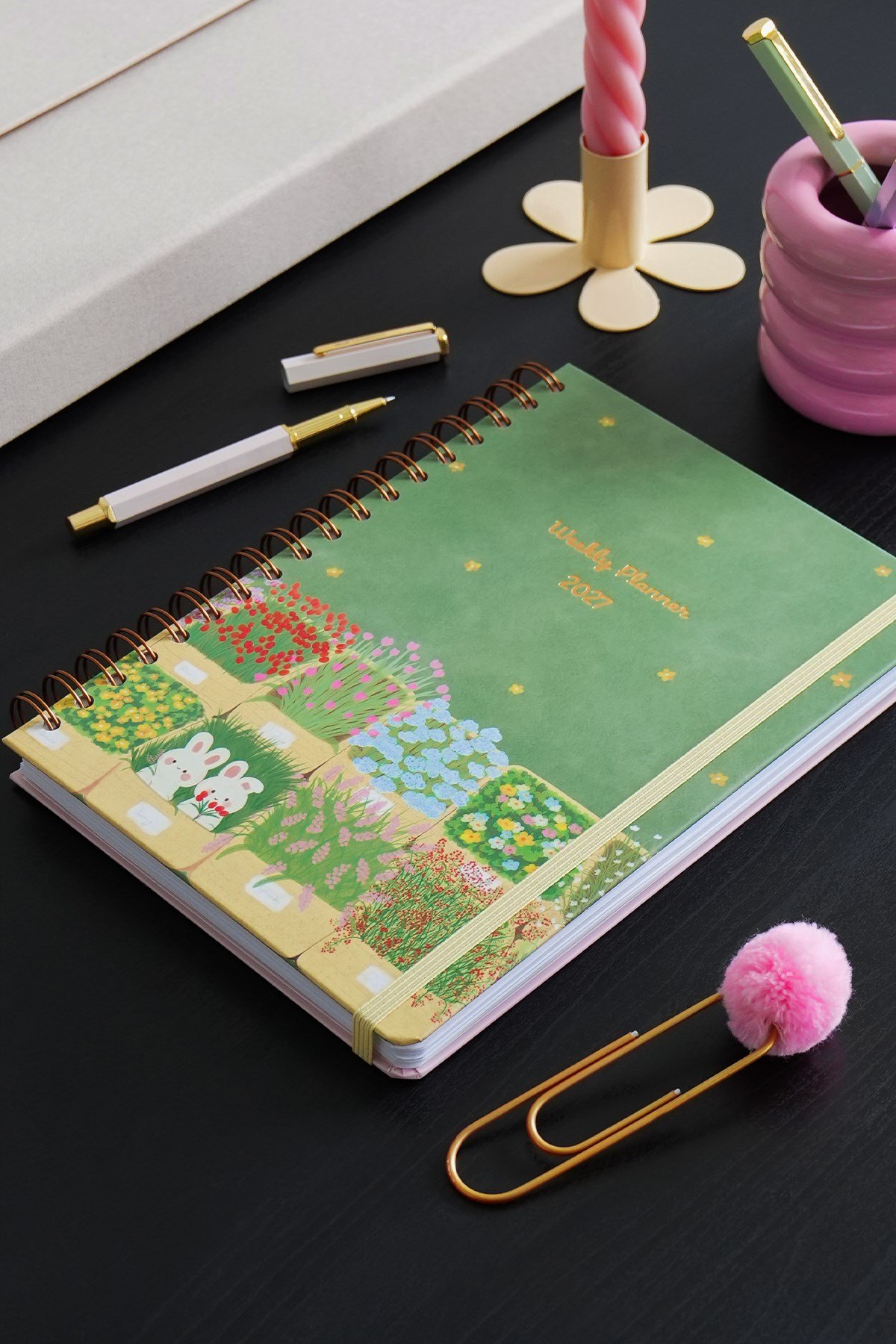 Matt Notebook 2027 Yılı B5 Haftalık Ajanda Spiralli 17x24 cm - 12 Aylık Çiçekler