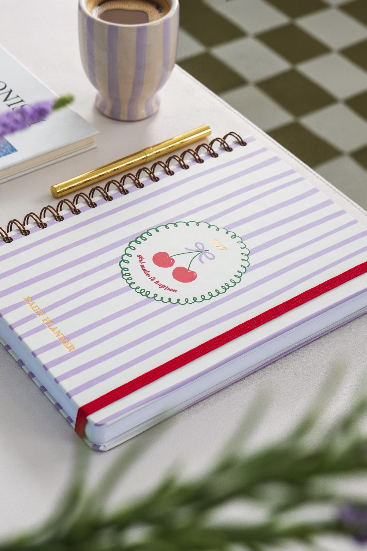 Matt Notebook 2027 Yılı Günlük Spiralli Ajanda 16x24 cm - 12 Aylık Kiraz