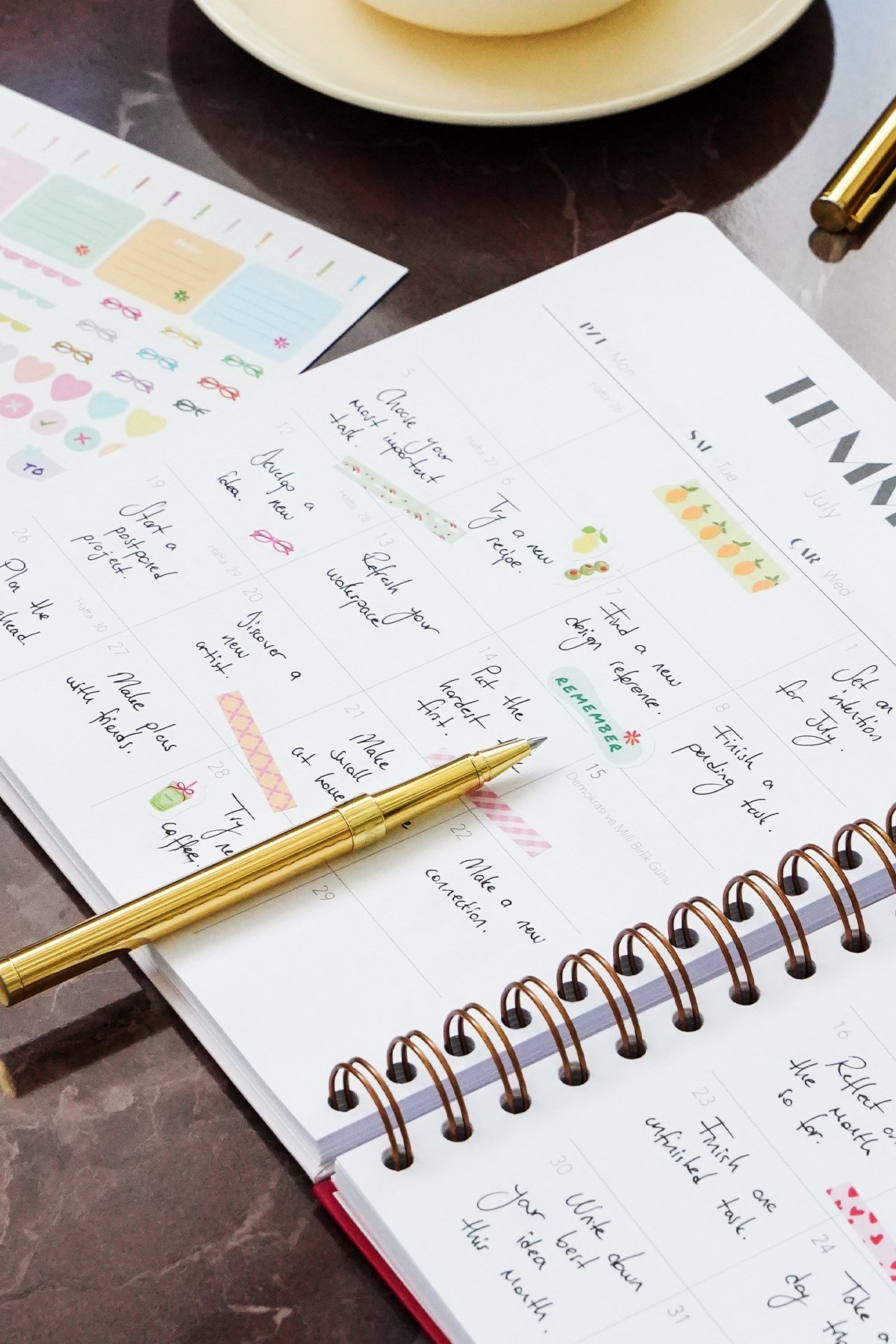 Matt Notebook 2027 Yılı Haftalık Kare Ajanda - 12 Aylık Kiraz