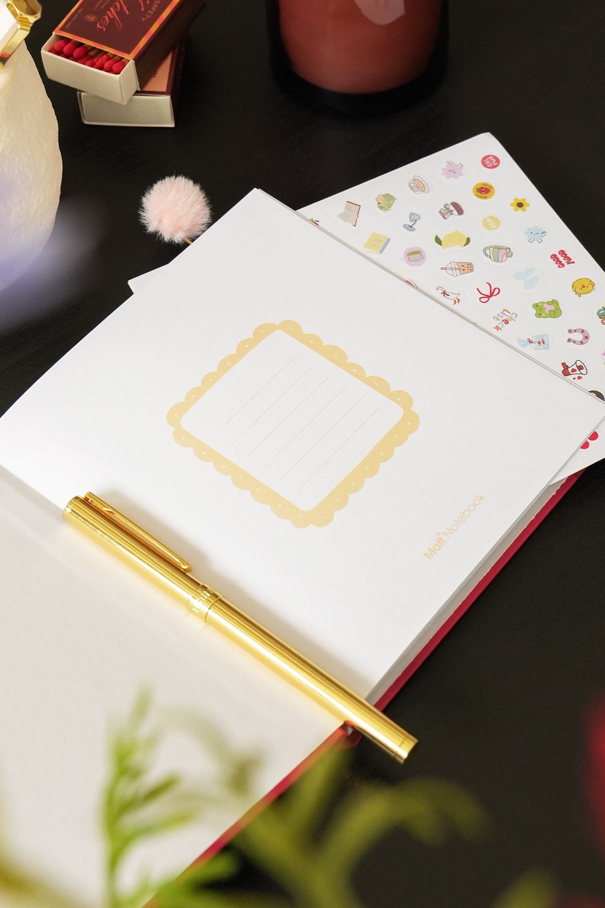 Matt Notebook 2027 Yılı Kare Haftalık Ajanda 15x15 cm Kalpler
