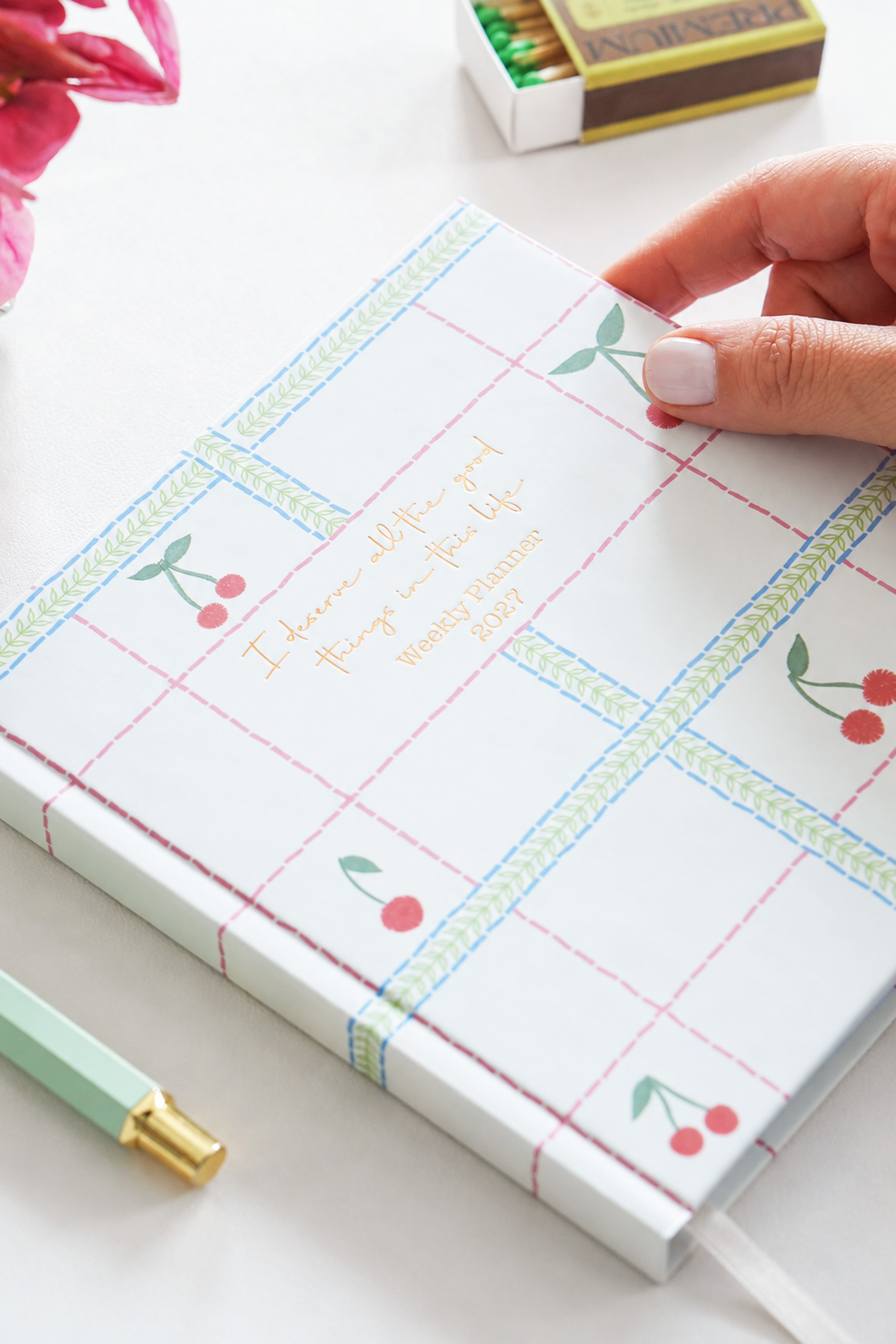 Matt Notebook 2027 Yılı Kare Haftalık Ajanda 15x15 cm Kiraz