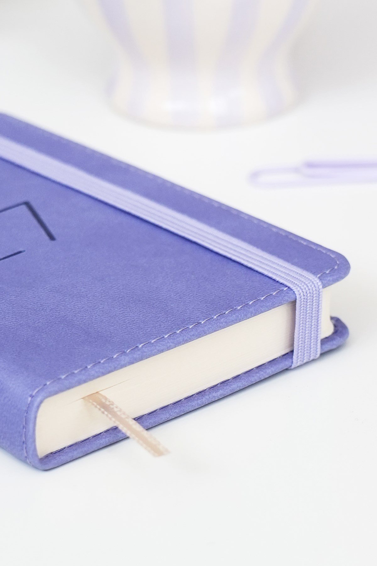 Matt Notebook 2027 Yılı Lastikli Günlük Cep Ajandası 12 Aylık Lila