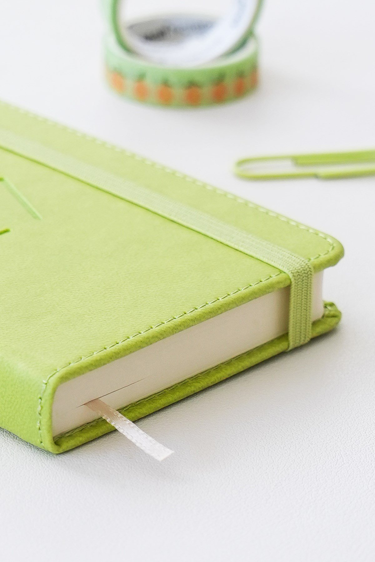 Matt Notebook 2027 Yılı Lastikli Günlük Cep Ajandası 12 Aylık Yeşil
