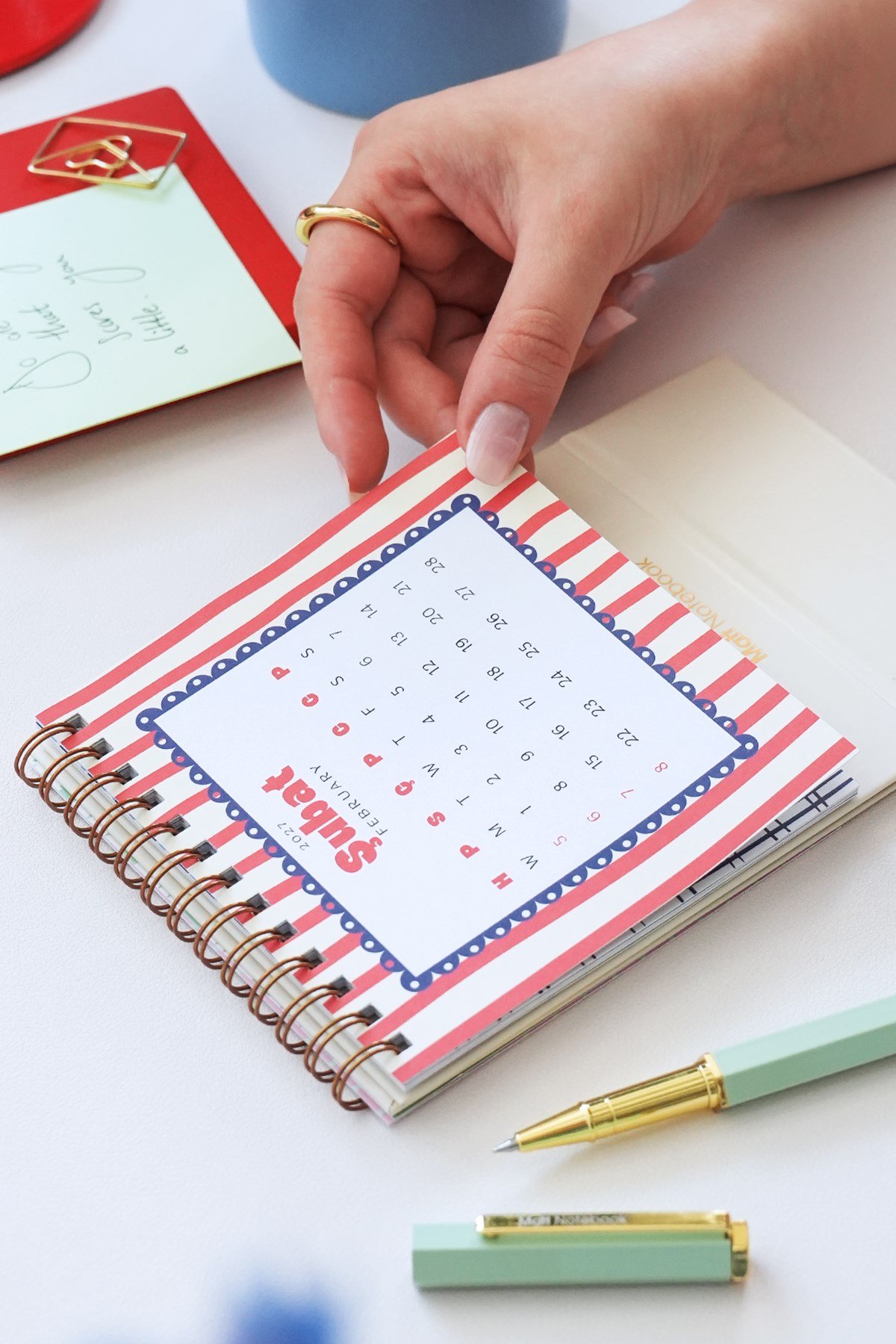 Matt Notebook 2027 Yılı Masa Takvimi