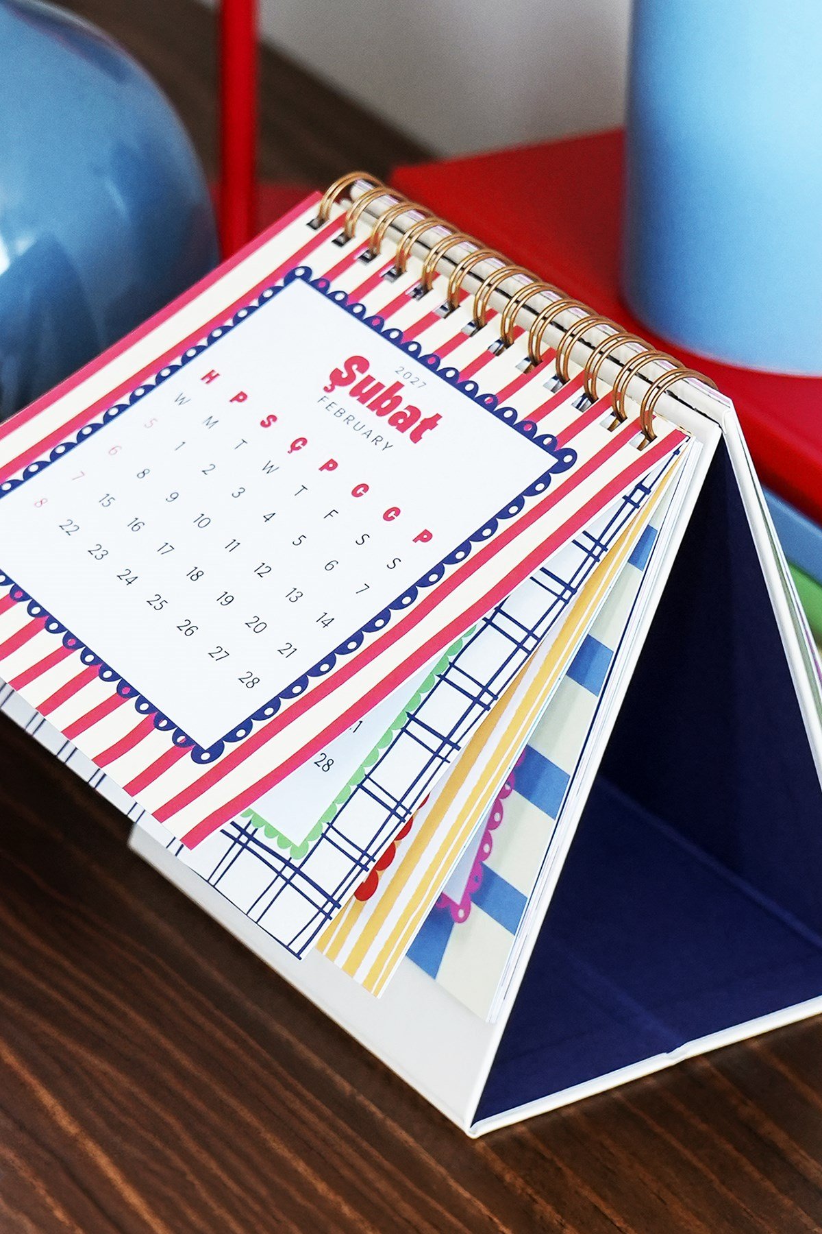 Matt Notebook 2027 Yılı Masa Takvimi