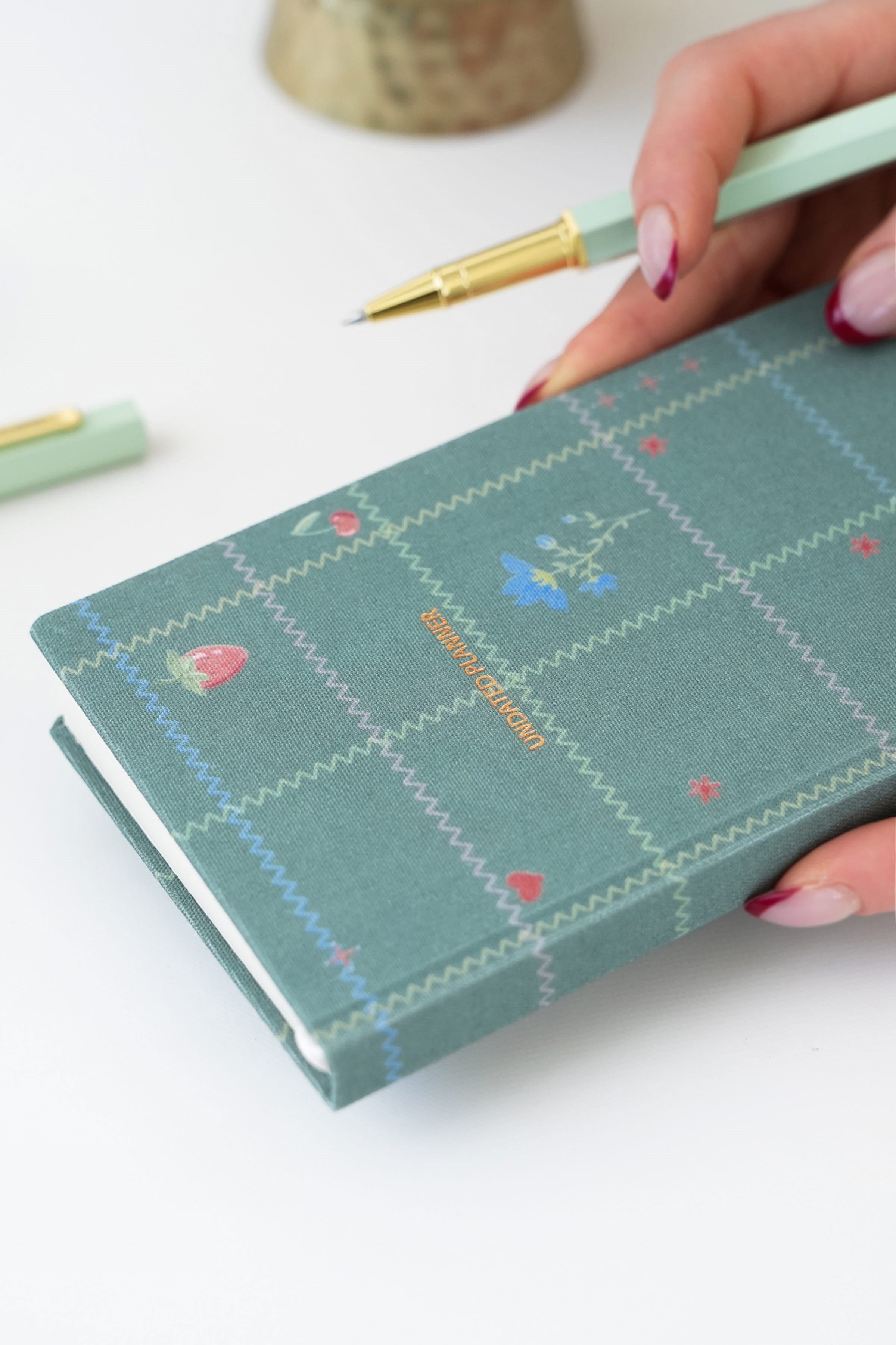 Matt Notebook 9x18 cm Keten Süresiz Haftalık Planlayıcı Kareli Cep Ajandası