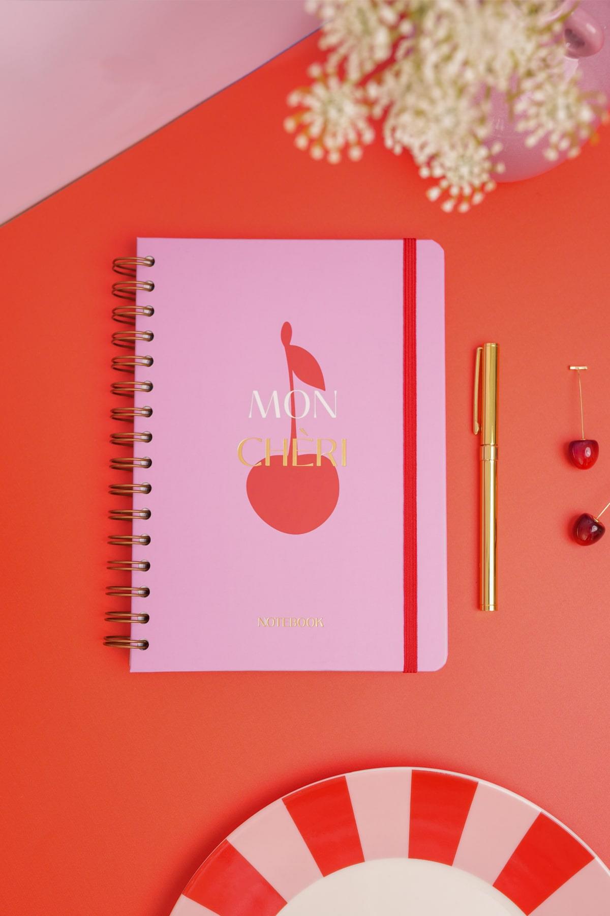 Matt Notebook A5 15x21 cm Spiralli Lastikli Noktalı Tarihsiz Not Defteri Kiraz