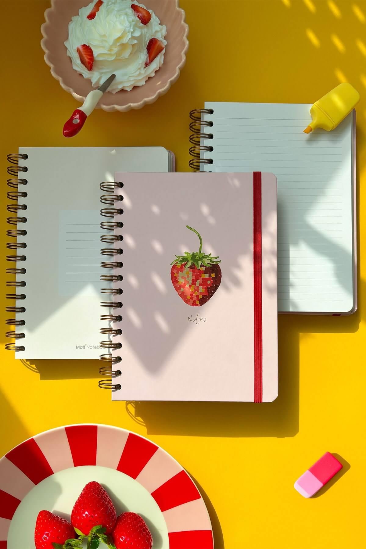 Matt Notebook A5 15x21 cm Spiralli Lastikli Çizgili Tarihsiz Not Defteri Çilek