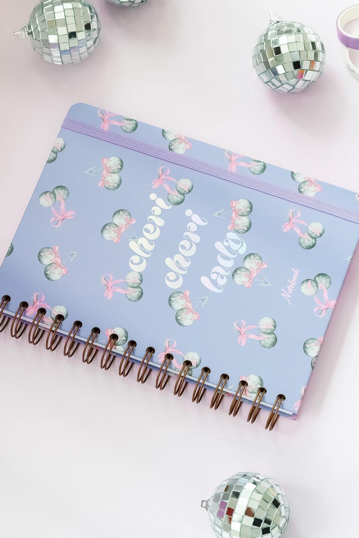 Matt Notebook A5 15x21 cm Spiralli Lastikli Çizgili Tarihsiz Not Defteri Kiraz Fiyonk