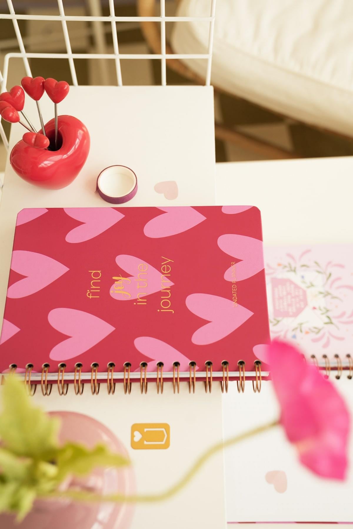 Matt Notebook A5 Spiralli Süresiz Planlayıcı Ajanda Motivasyon Sayfalı Kalpler