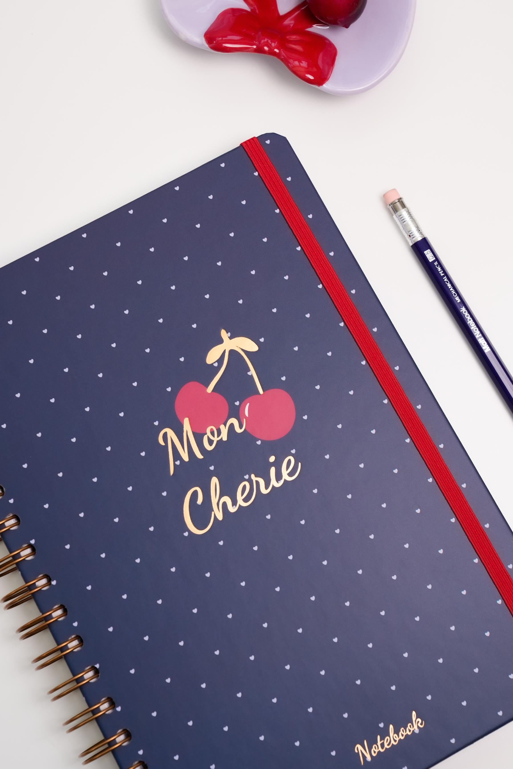 Matt Notebook B5 17x24 cm Spiralli Lastikli Düz, Çizgisiz Tarihsiz Not Defteri Kiraz