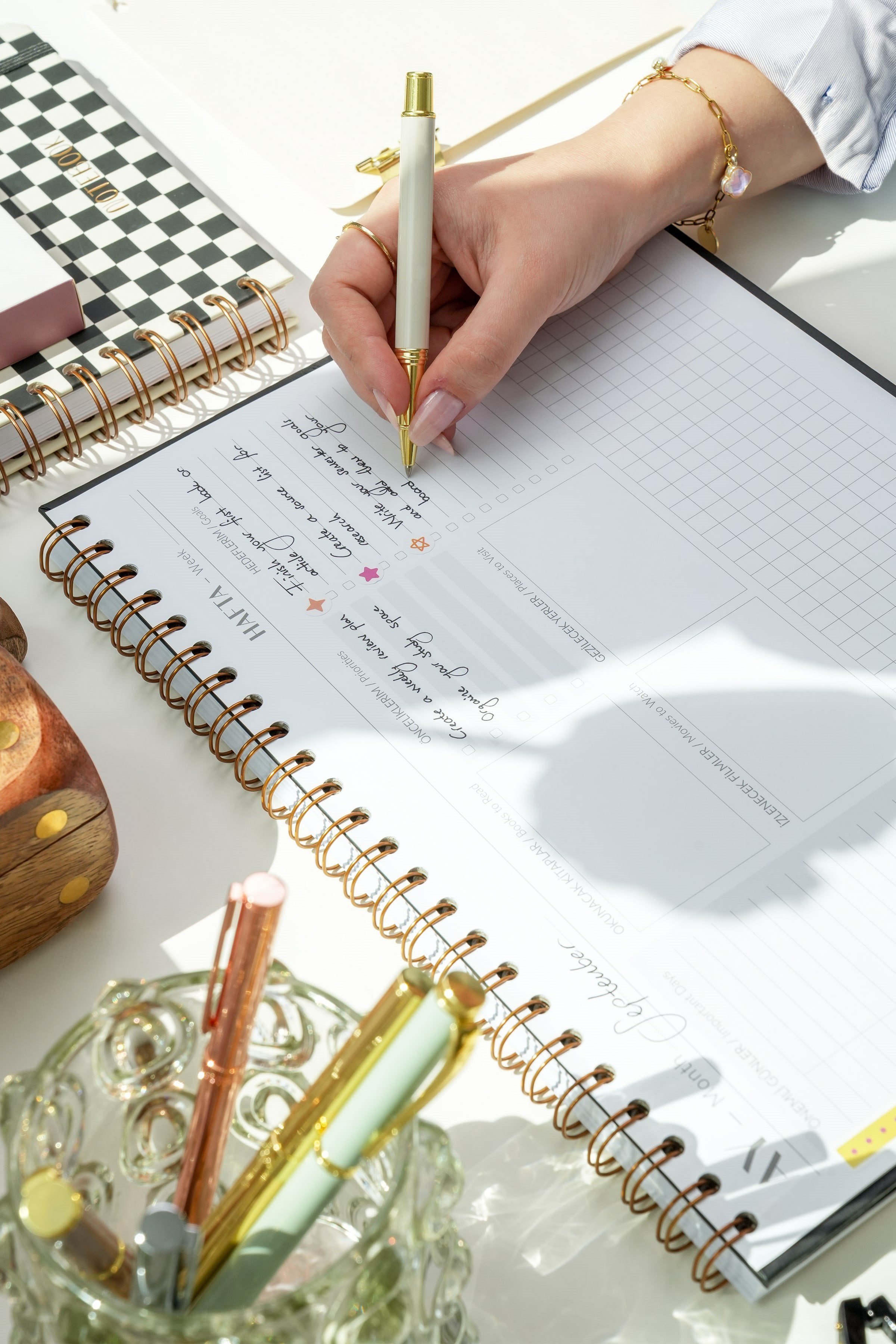 Matt Notebook Süresiz Haftalık Masaüstü Planlayıcı 12 Aylık Undated Desk Planner Siyah
